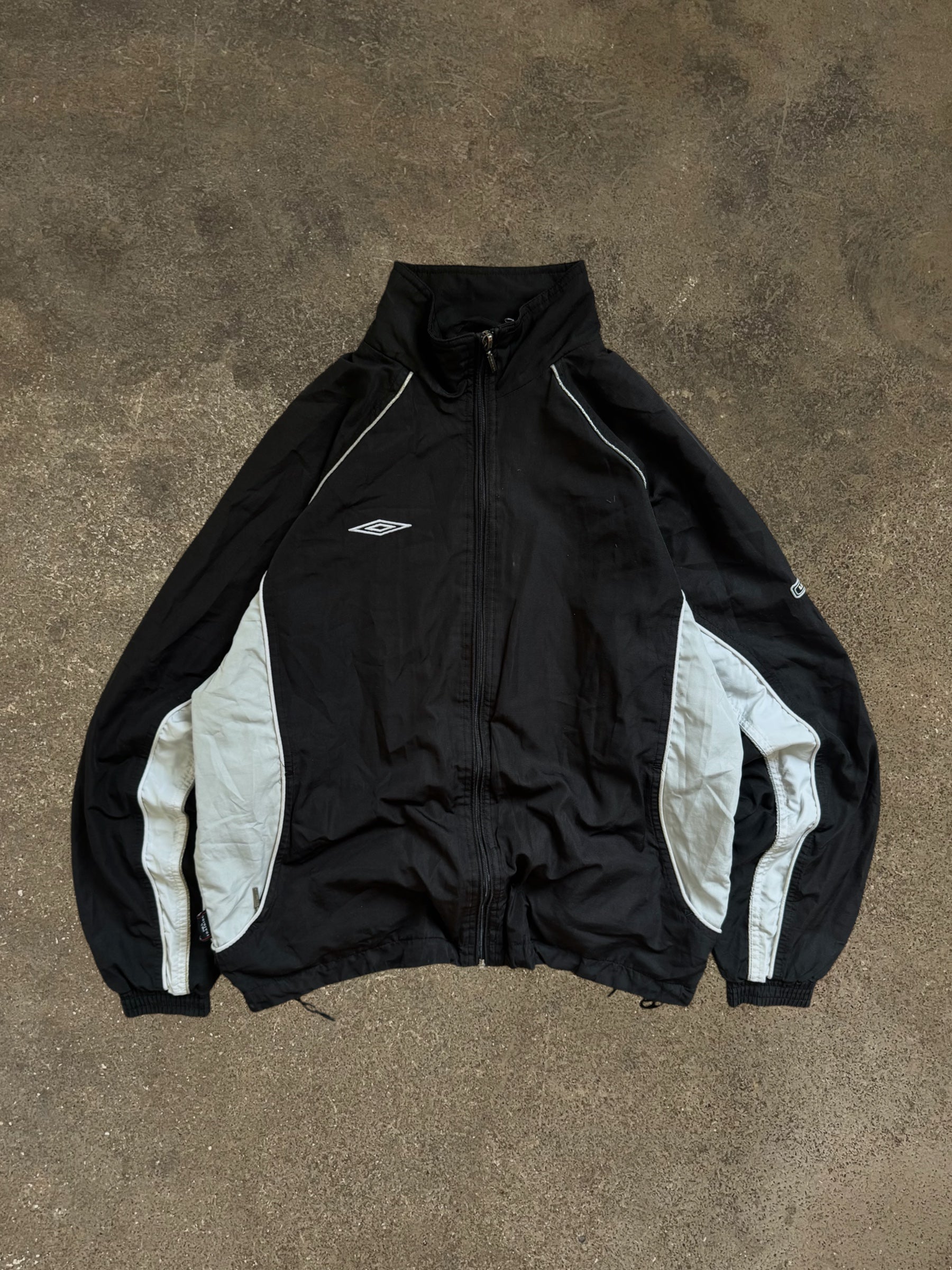 VINTAGE UMBRO WINDBREAKER