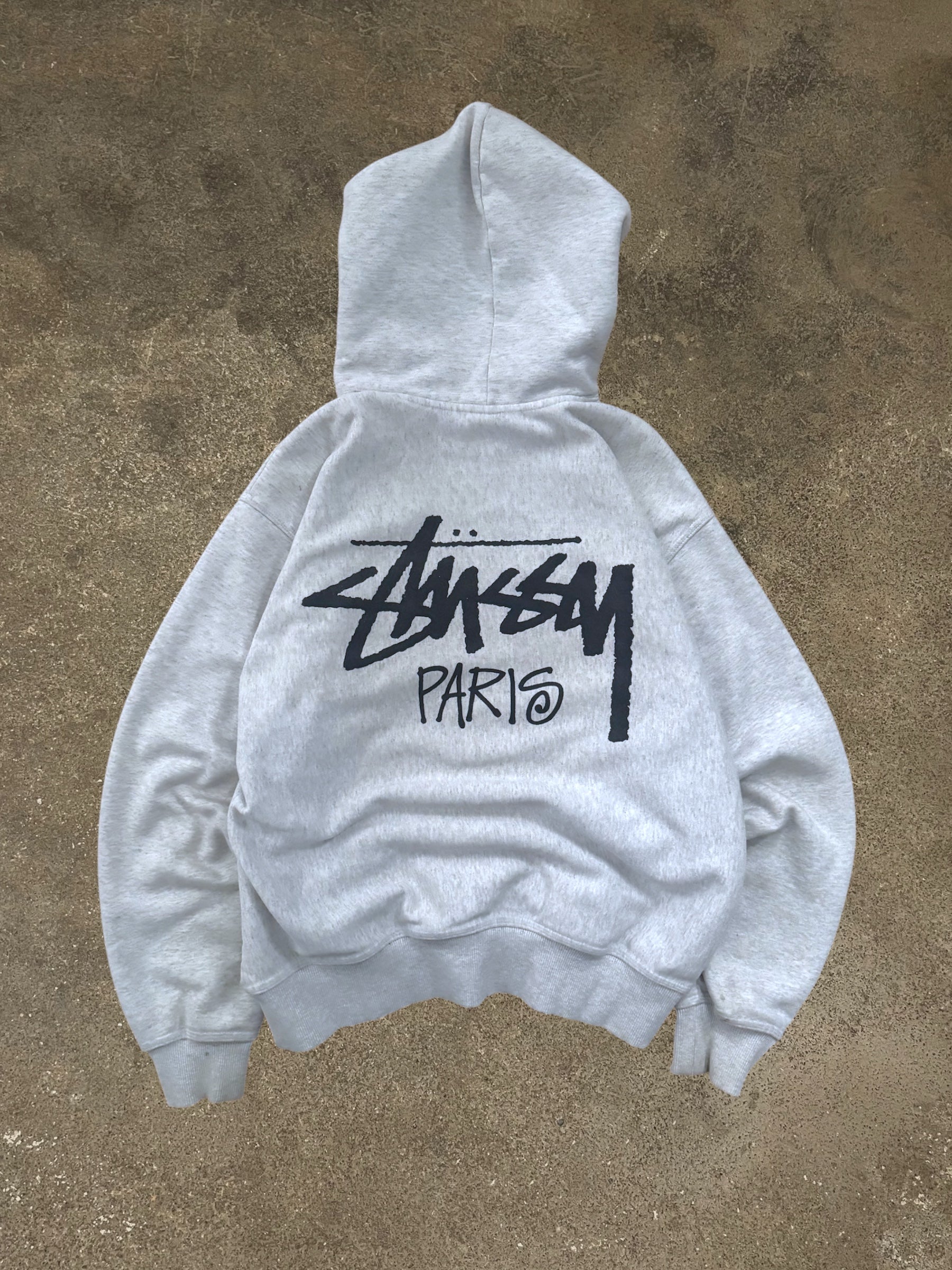 STÜSSY PARIS BASIC LOGO HOODIE