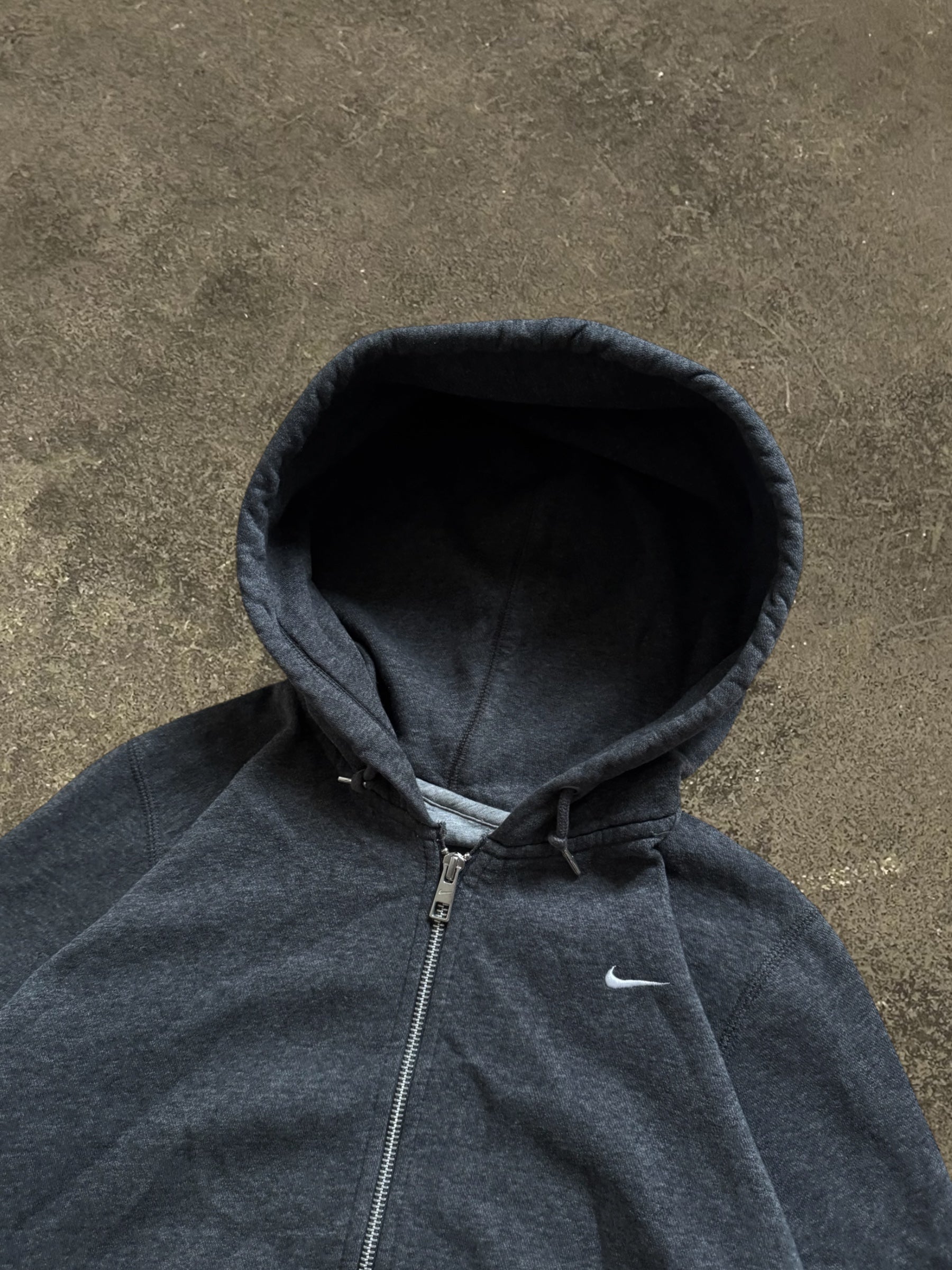 VINTAGE 00S NIKE ZIP-UP HOODIE
