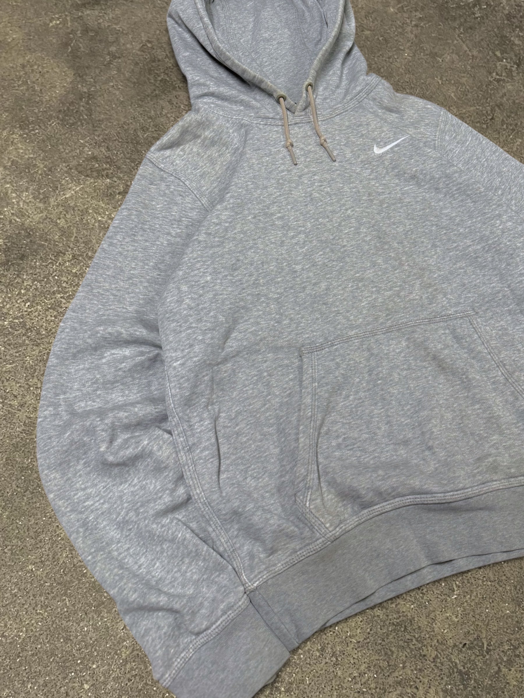 VINTAGE NIKE HOODIE