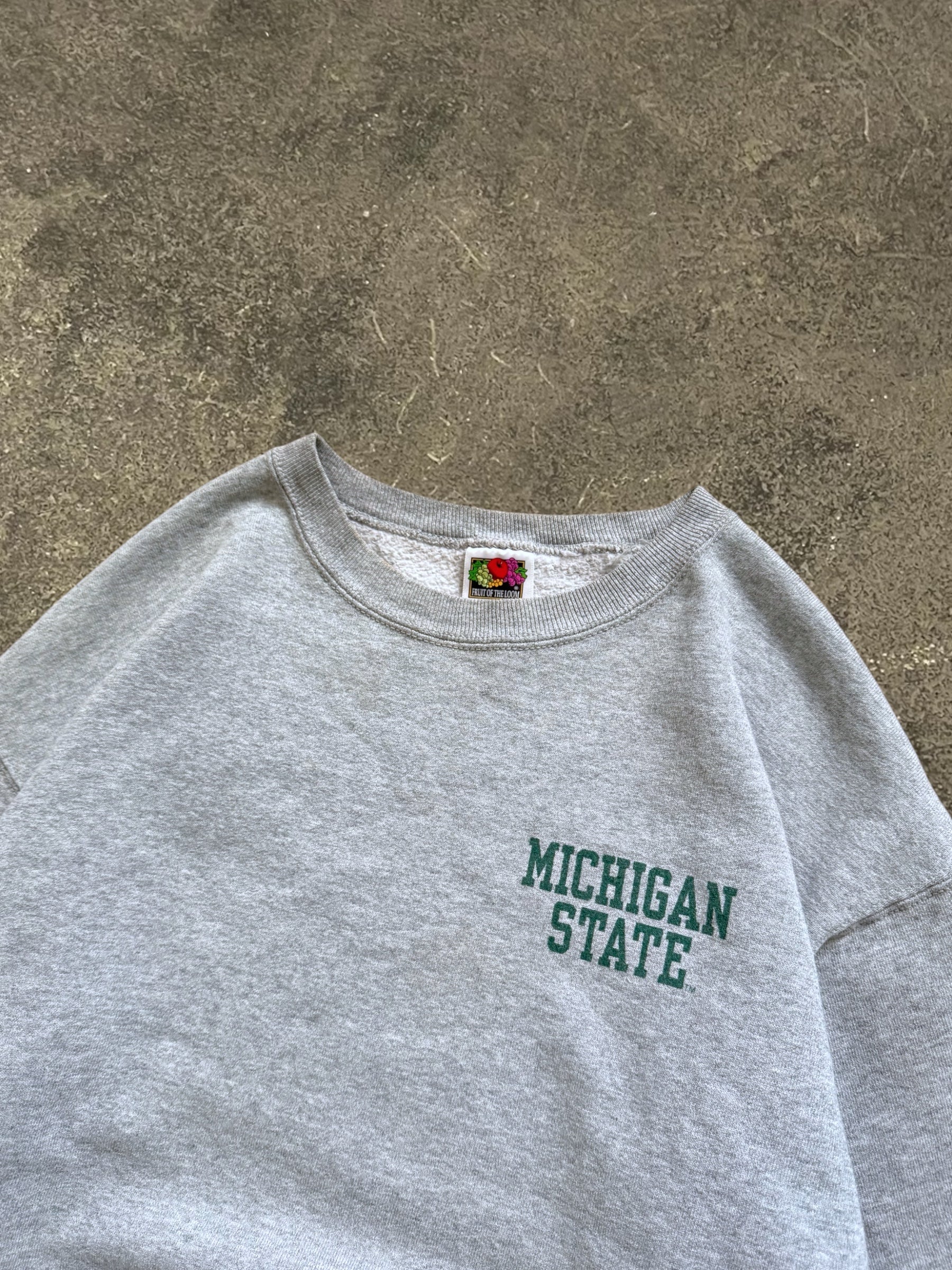 VINTAGE FRUIT OF THE LOOM HEAVYWEIGHT SWEATSHIRT