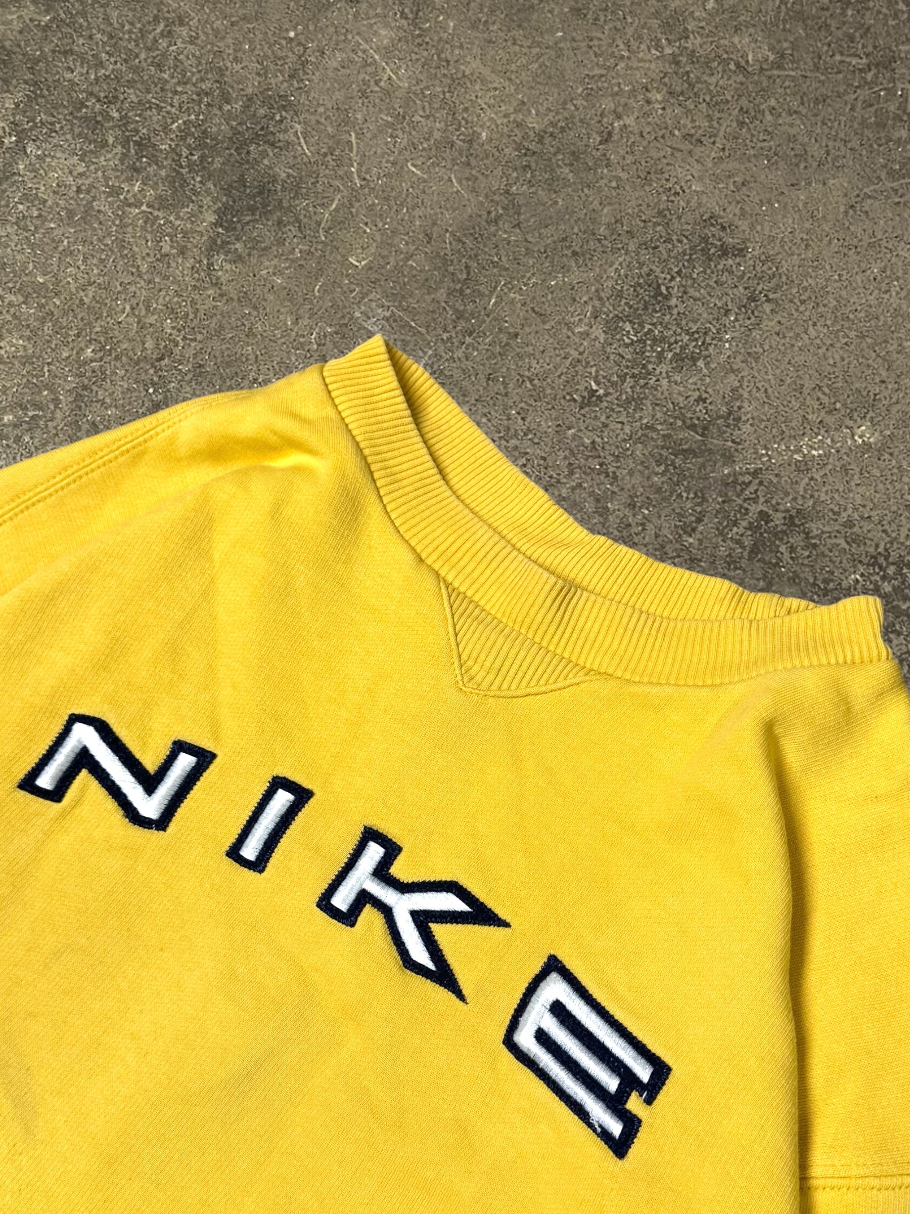 VINTAGE 90S NIKE SPELLOUT SWEATSHIRT