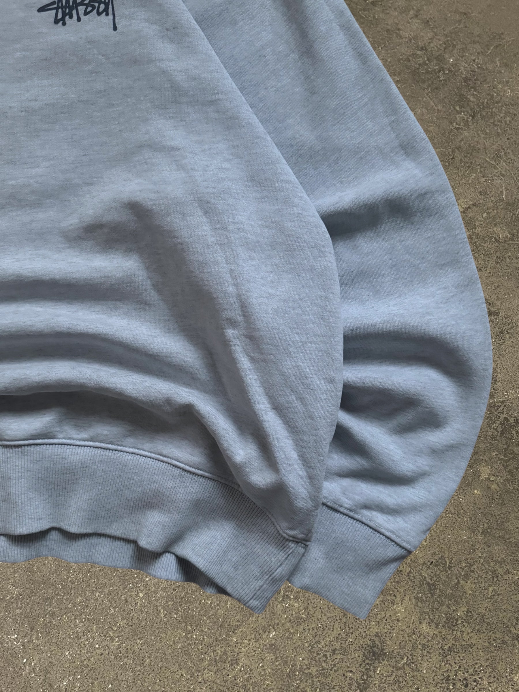 STÜSSY GREY BASIC LOGO SWEATSHIRT