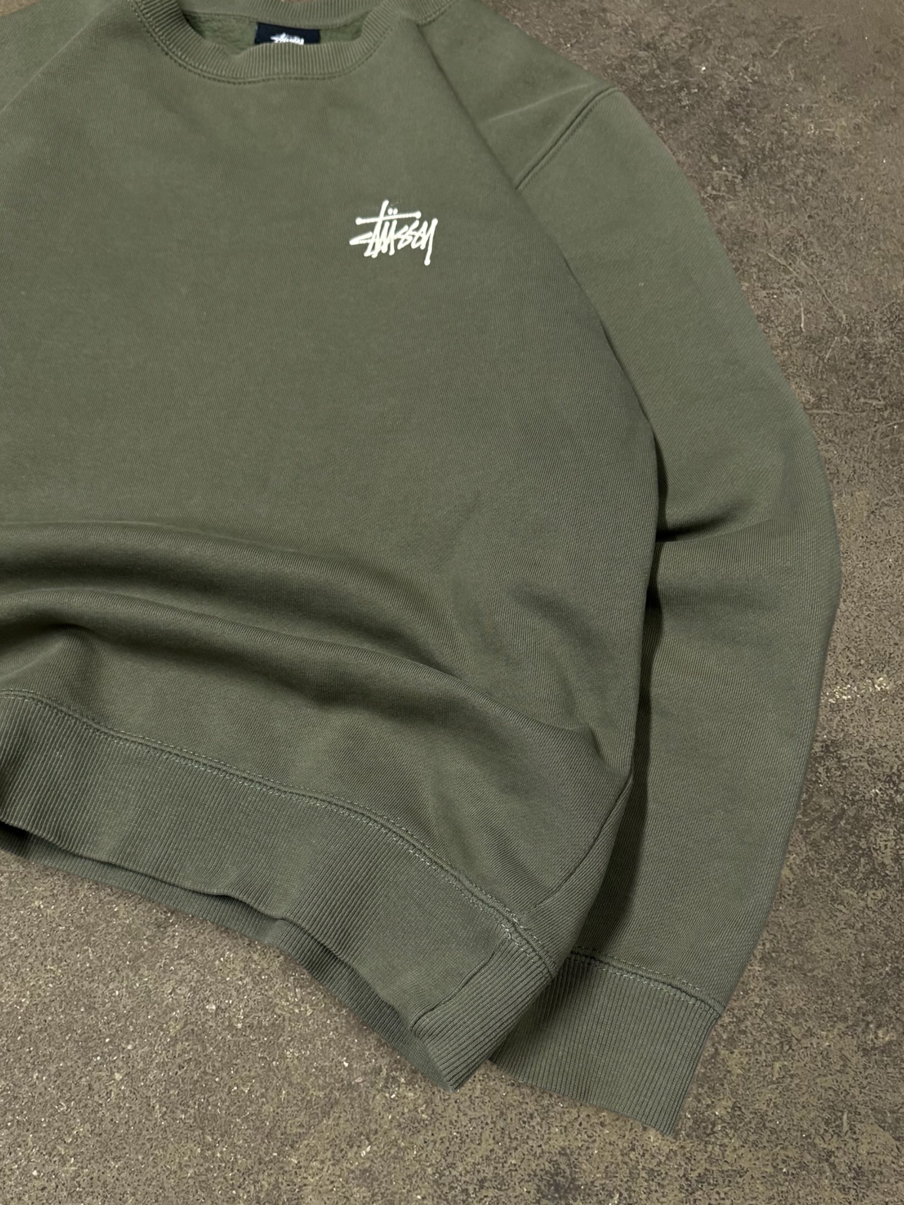 STÜSSY BASIC LOGO SWEATSHIRT