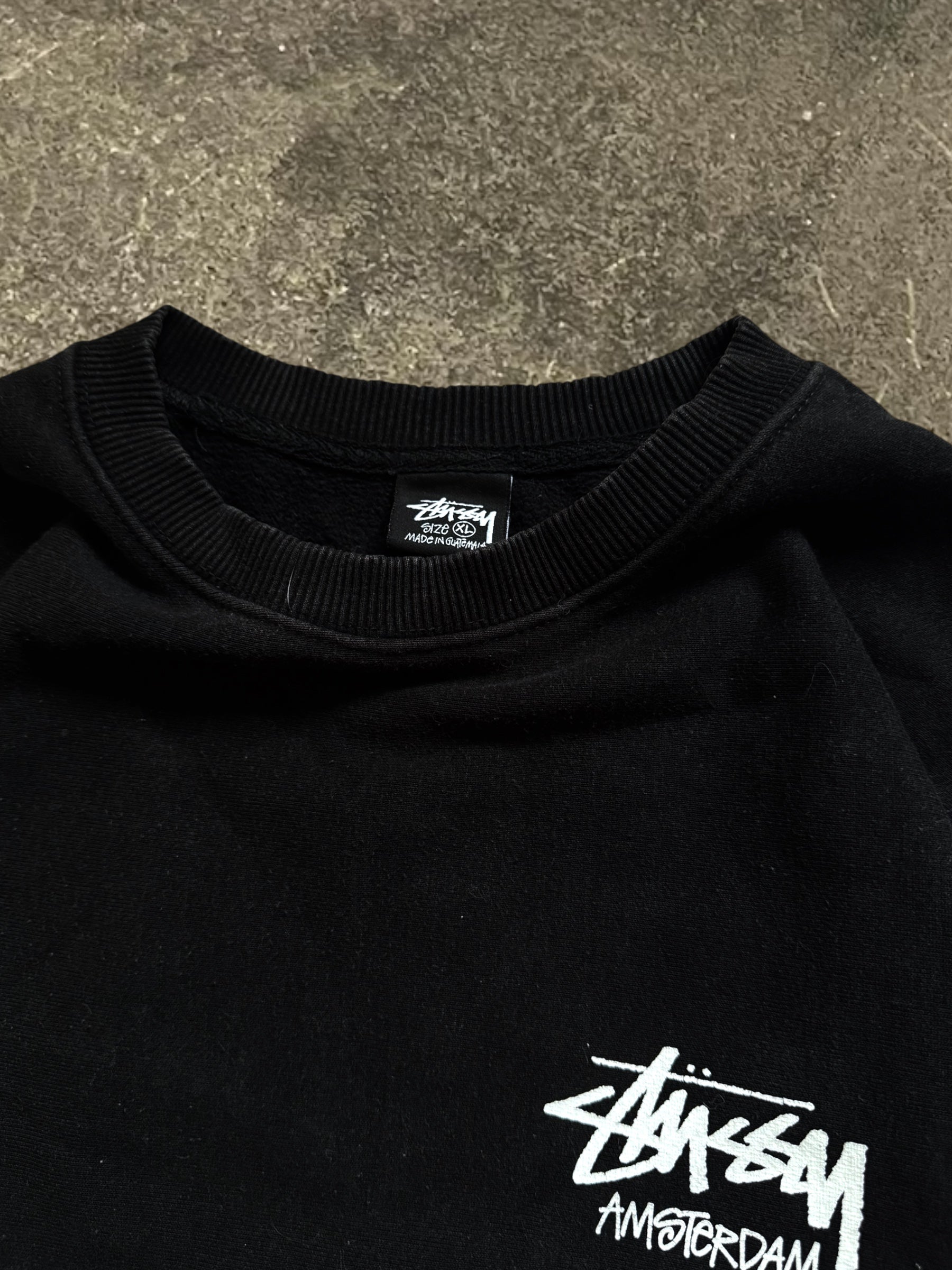 STÜSSY BLACK AMSTERDAM BASIC LOGO SWEATSHIRT