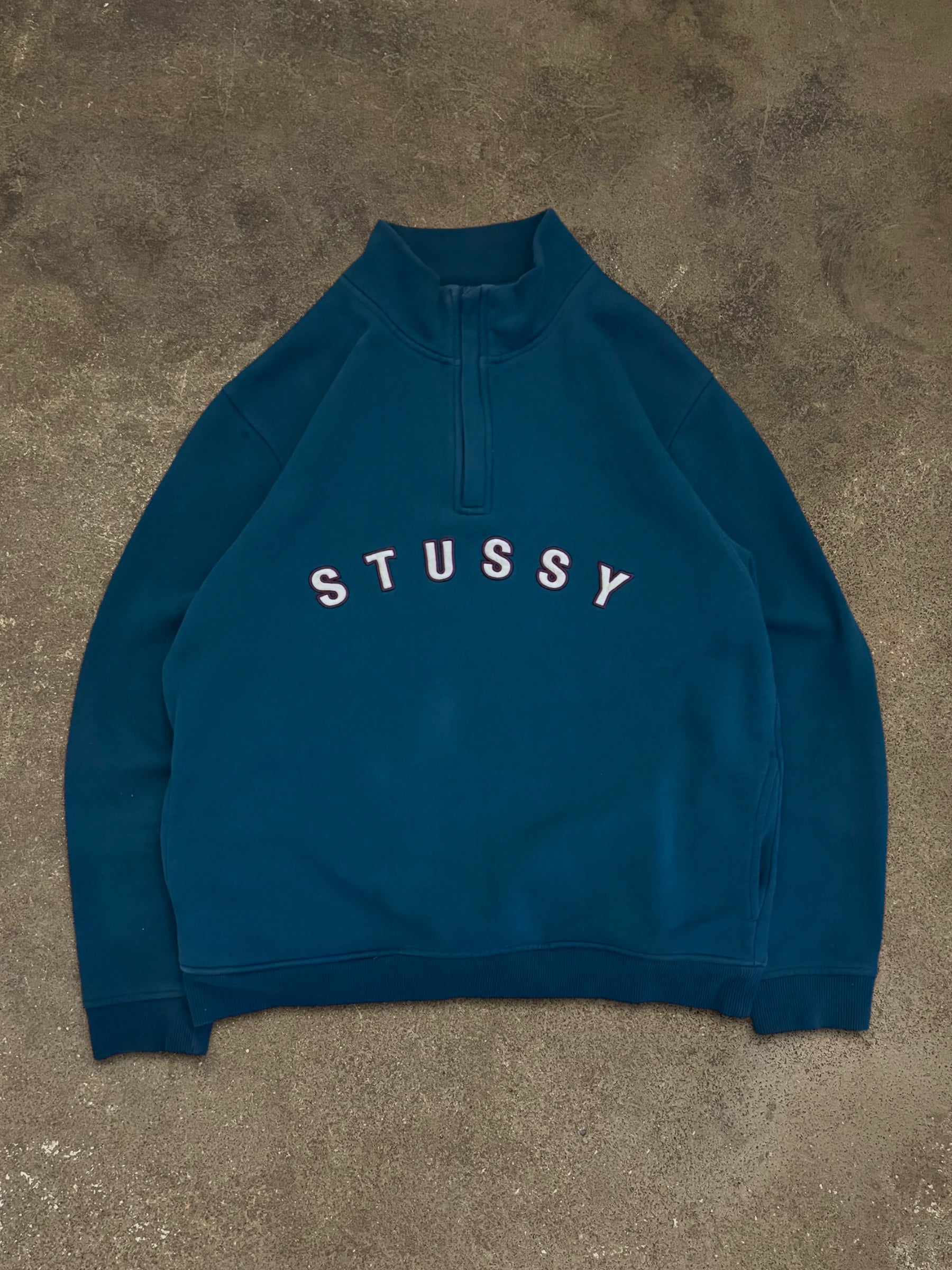 STÜSSY QUARTER ZIP SWEATSHIRT