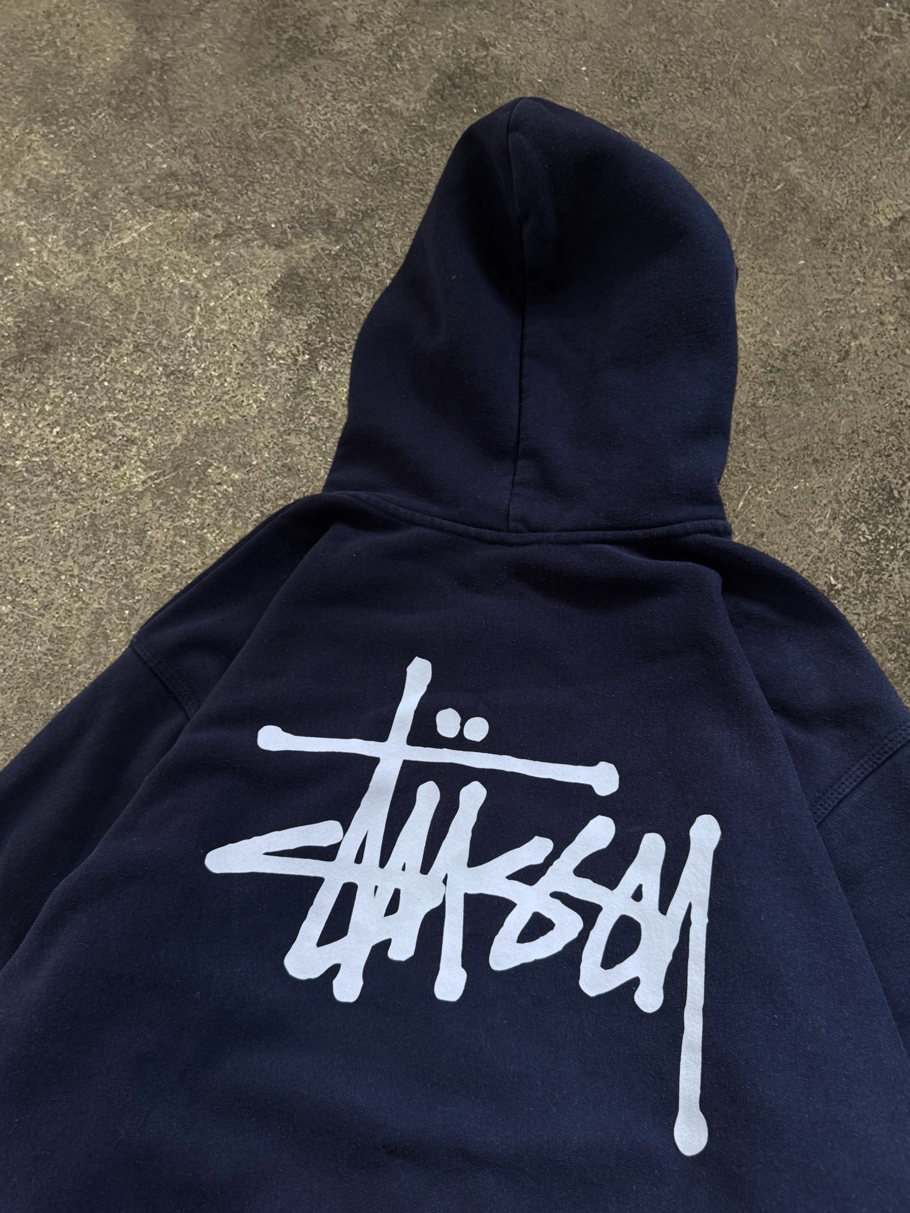 STÜSSY NAVY BASIC LOGO ZIP-UP HOODIE