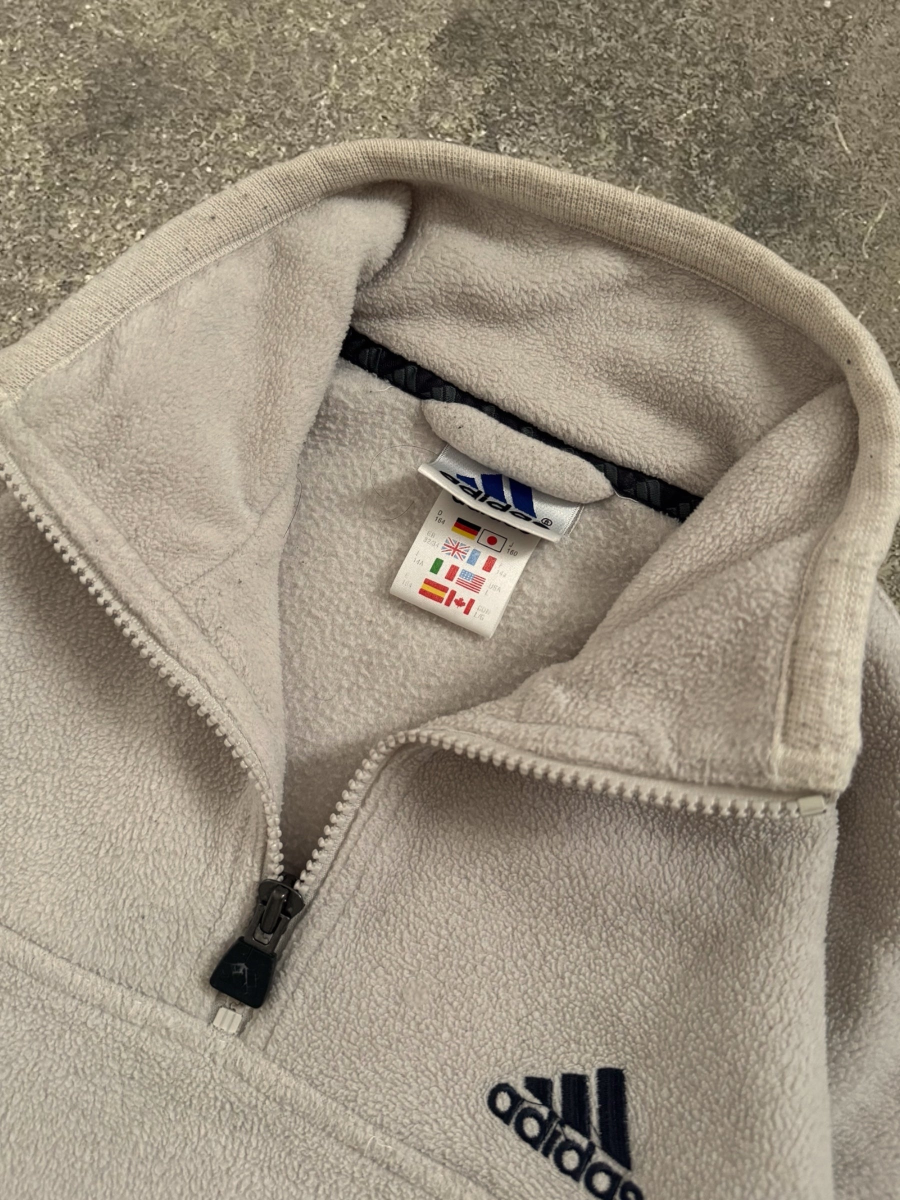 VINTAGE 90S BEIGE ADIDAS FLEECE