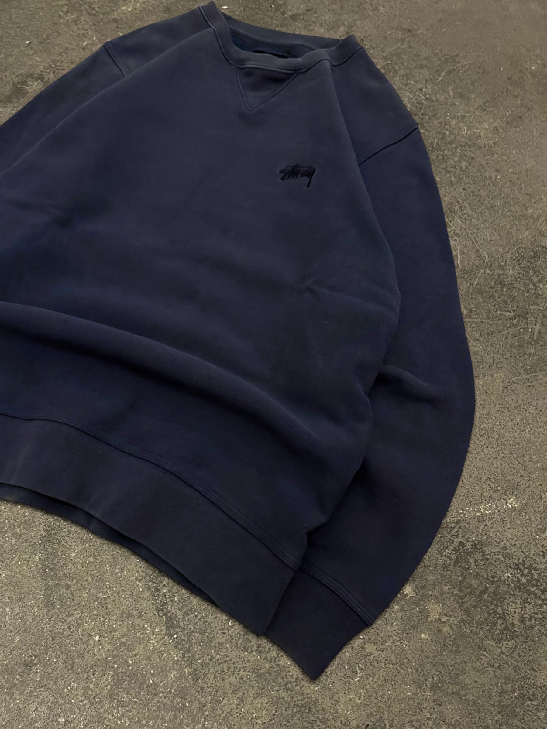 STÜSSY STOCK LOGO SWEATSHIRT