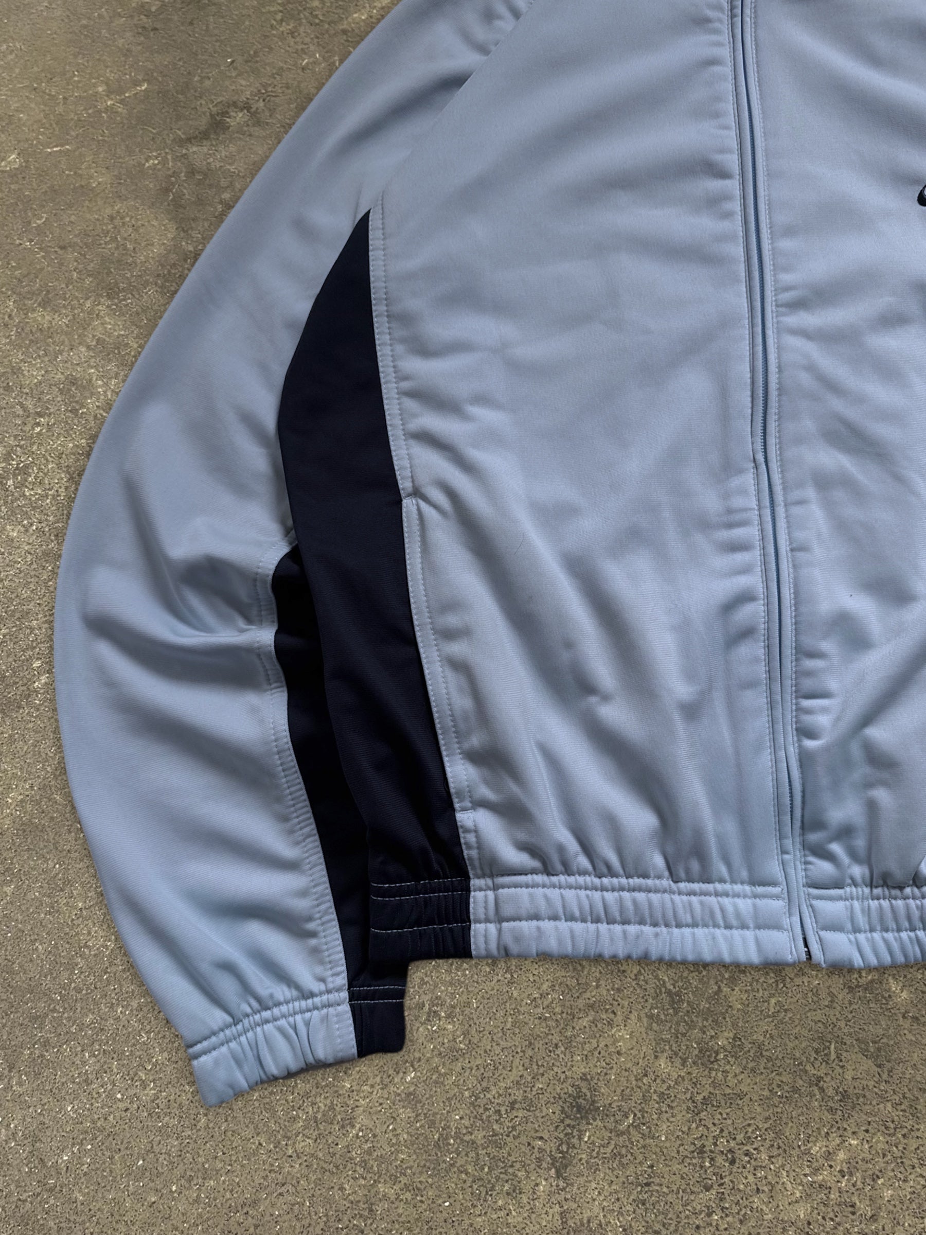 VINTAGE 00S NIKE TRACK JACKET