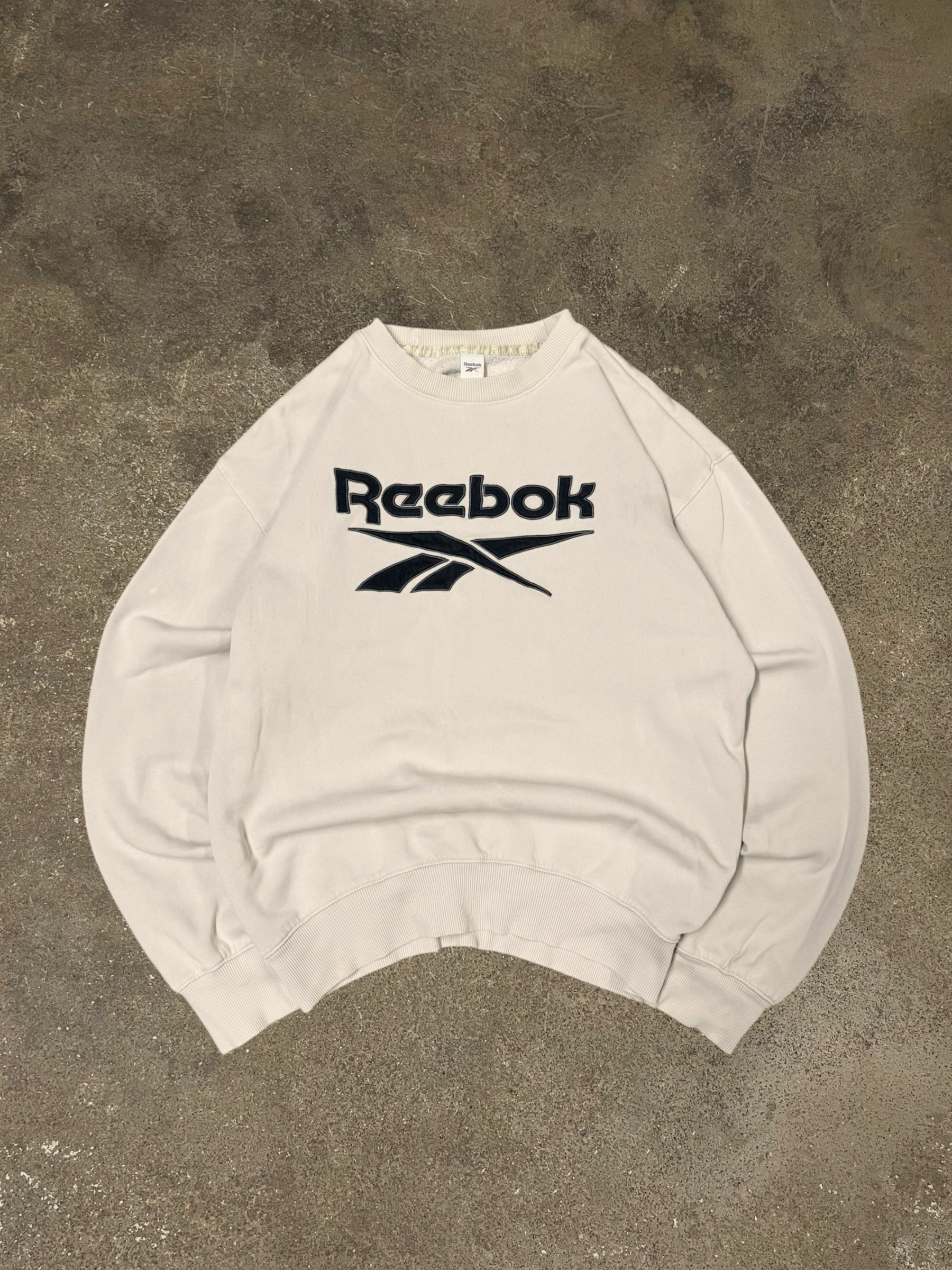 REEBOK SWEATSHIRT
