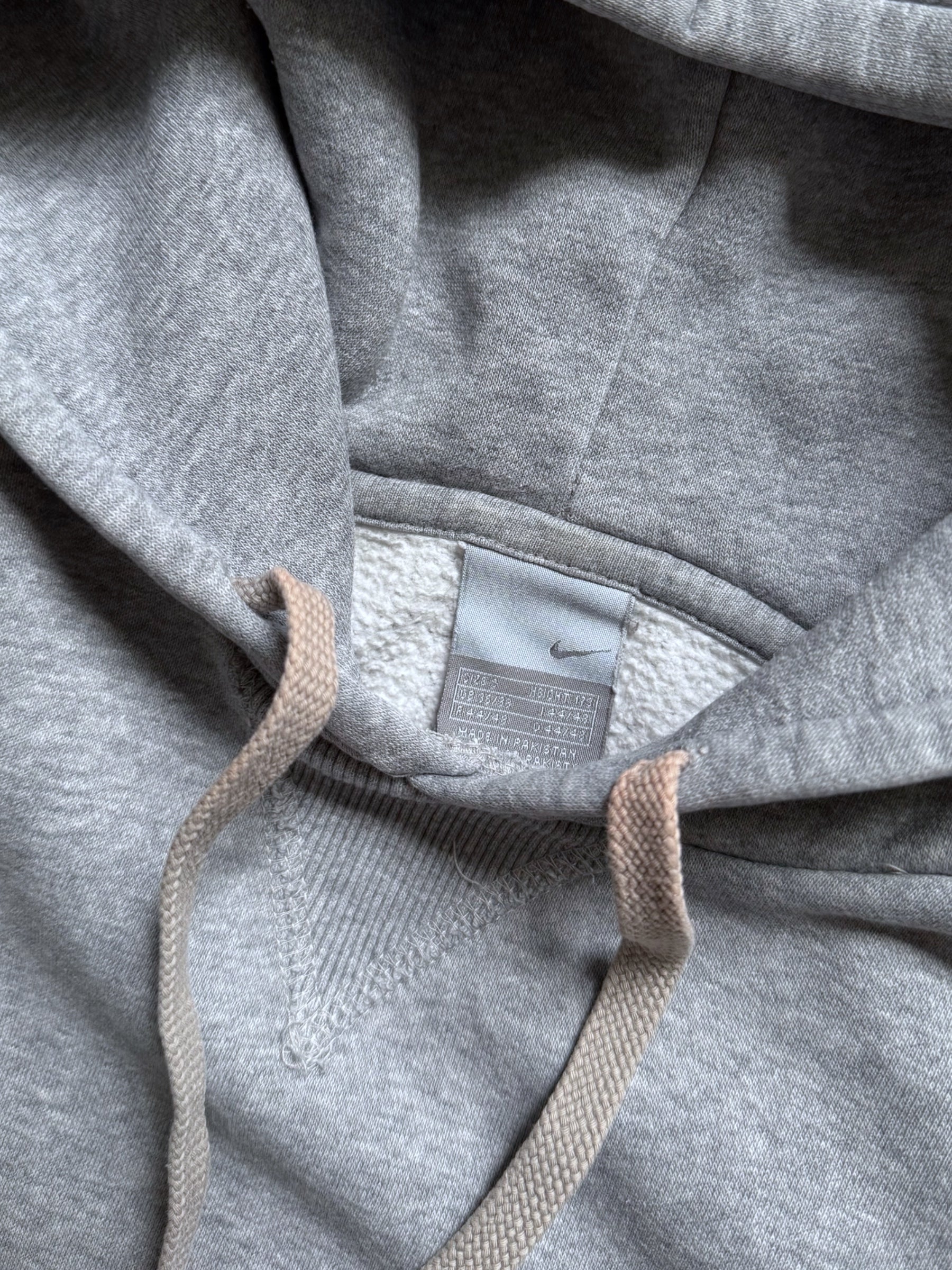 VINTAGE 00S NIKE HOODIE