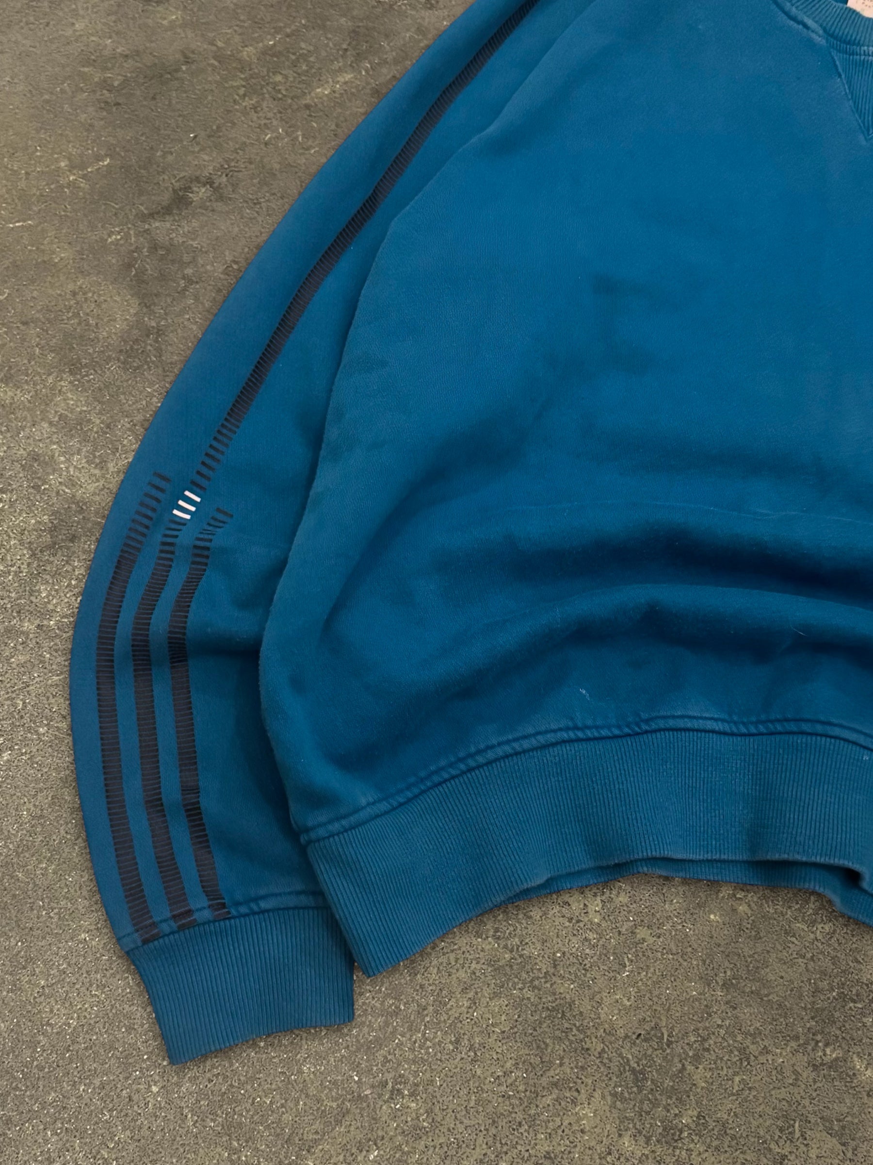 VINTAGE 90S ADIDAS SWEATSHIRT