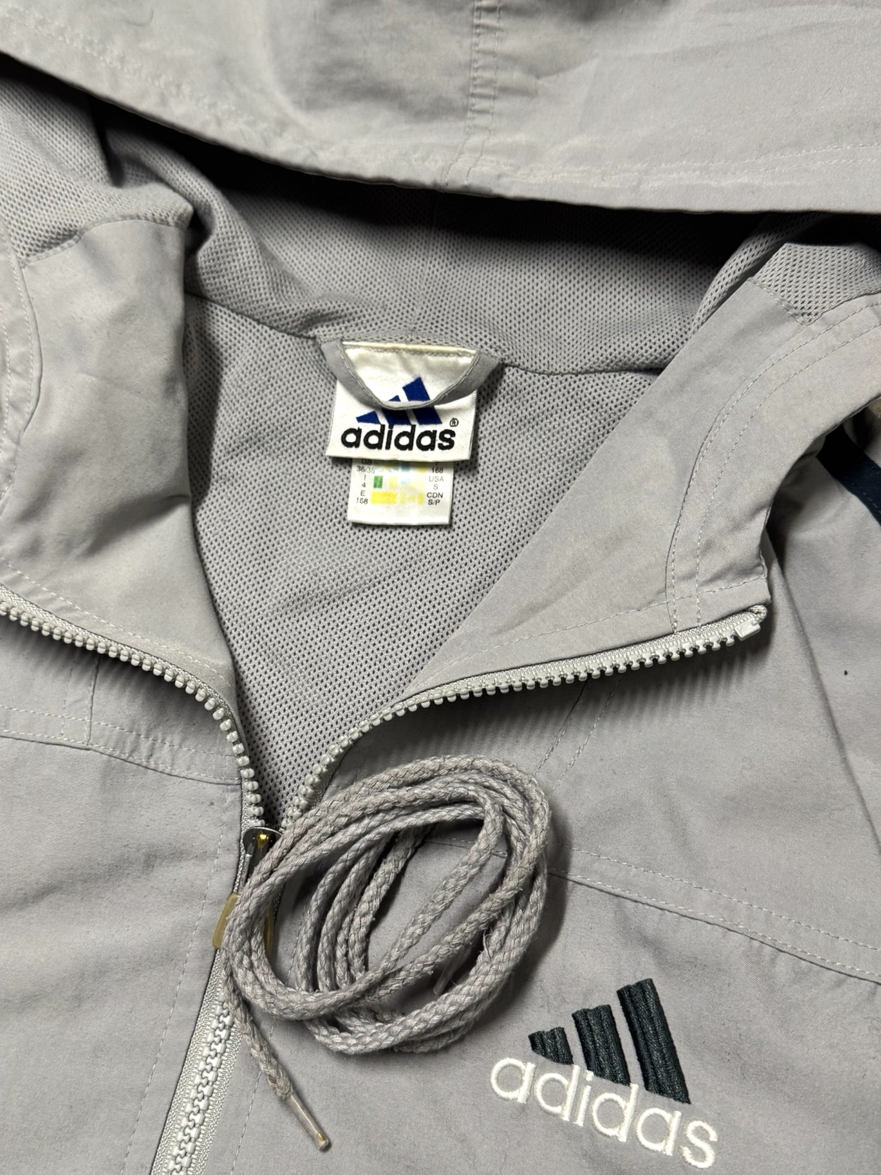 VINTAGE 90S ADIDAS WINDBREAKER