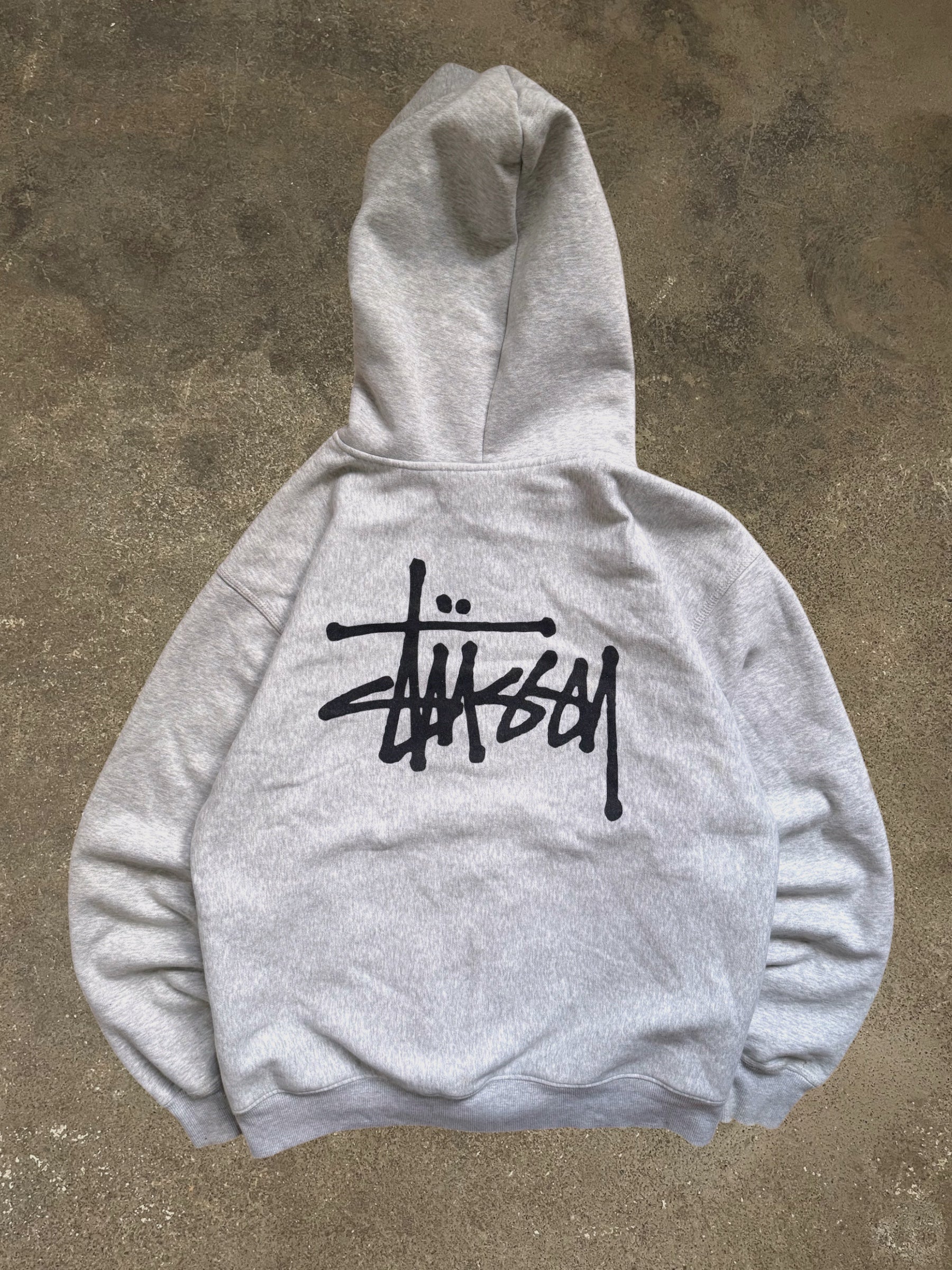 STÜSSY GREY BASIC LOGO ZIP-UP HOODIE