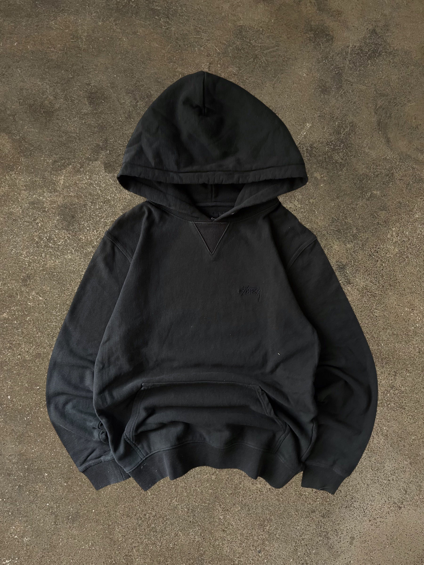 STÜSSY BLACK STOCK LOGO HOODIE
