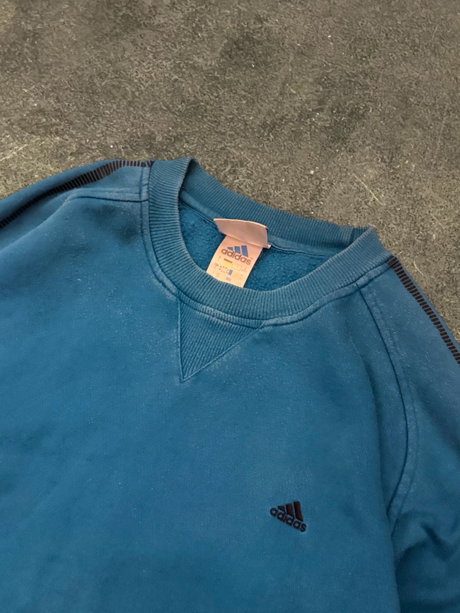 VINTAGE 90S ADIDAS SWEATSHIRT