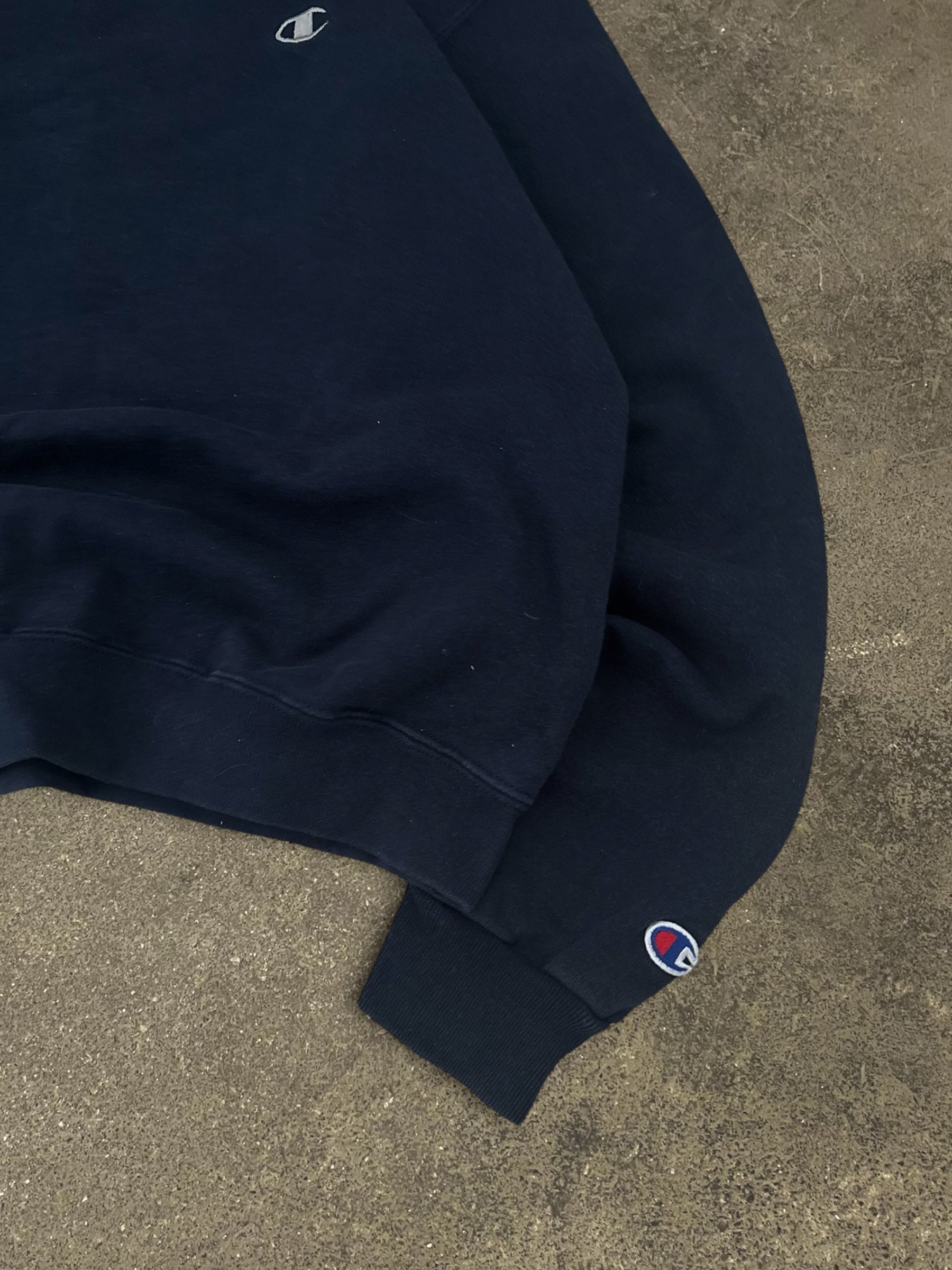 VINTAGE CHAMPION SWEATSHIRT