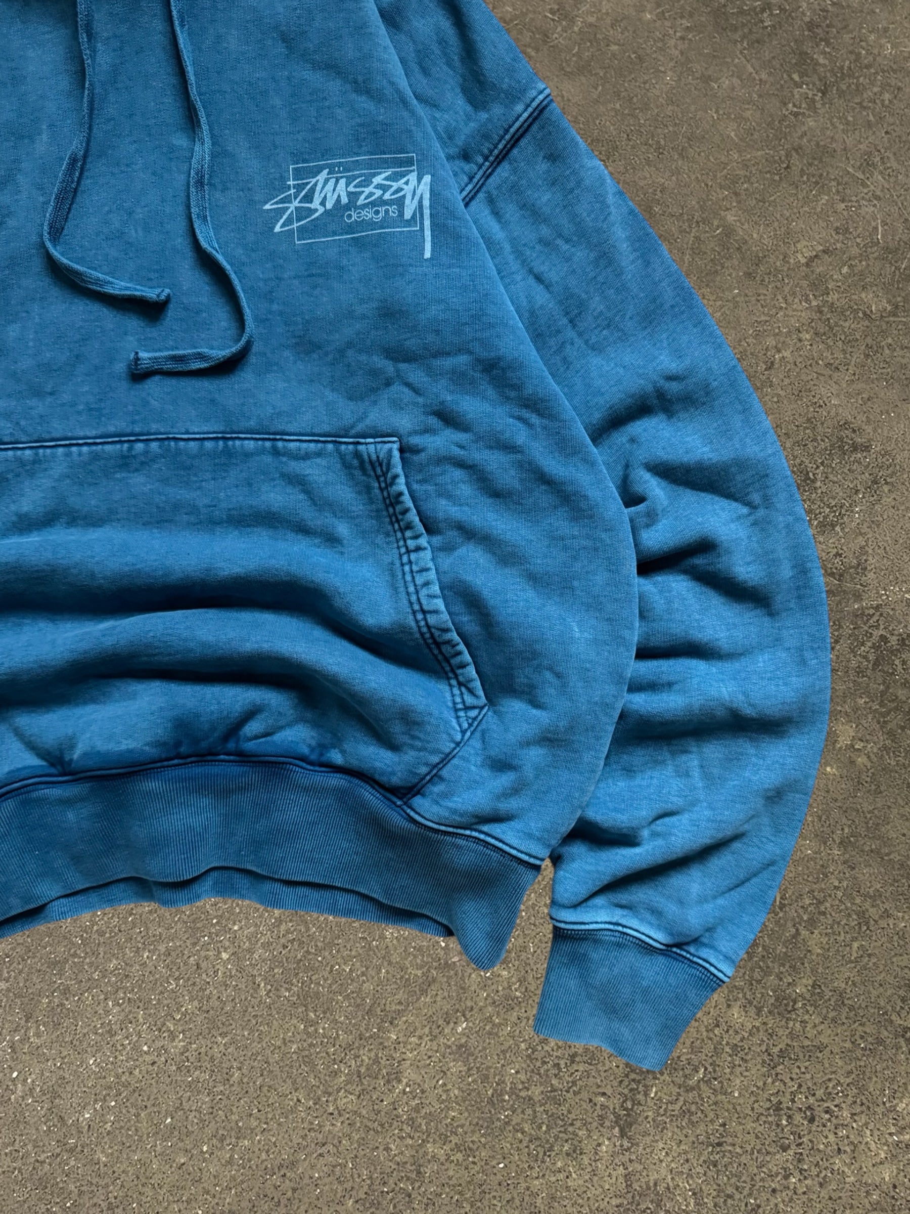 STÜSSY PIGMENT DYED DESIGNS HOODIE