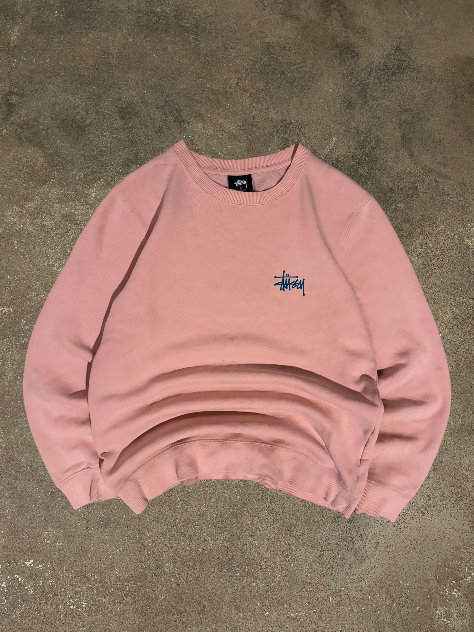 STÜSSY PINK BASIC LOGO SWEATSHIRT