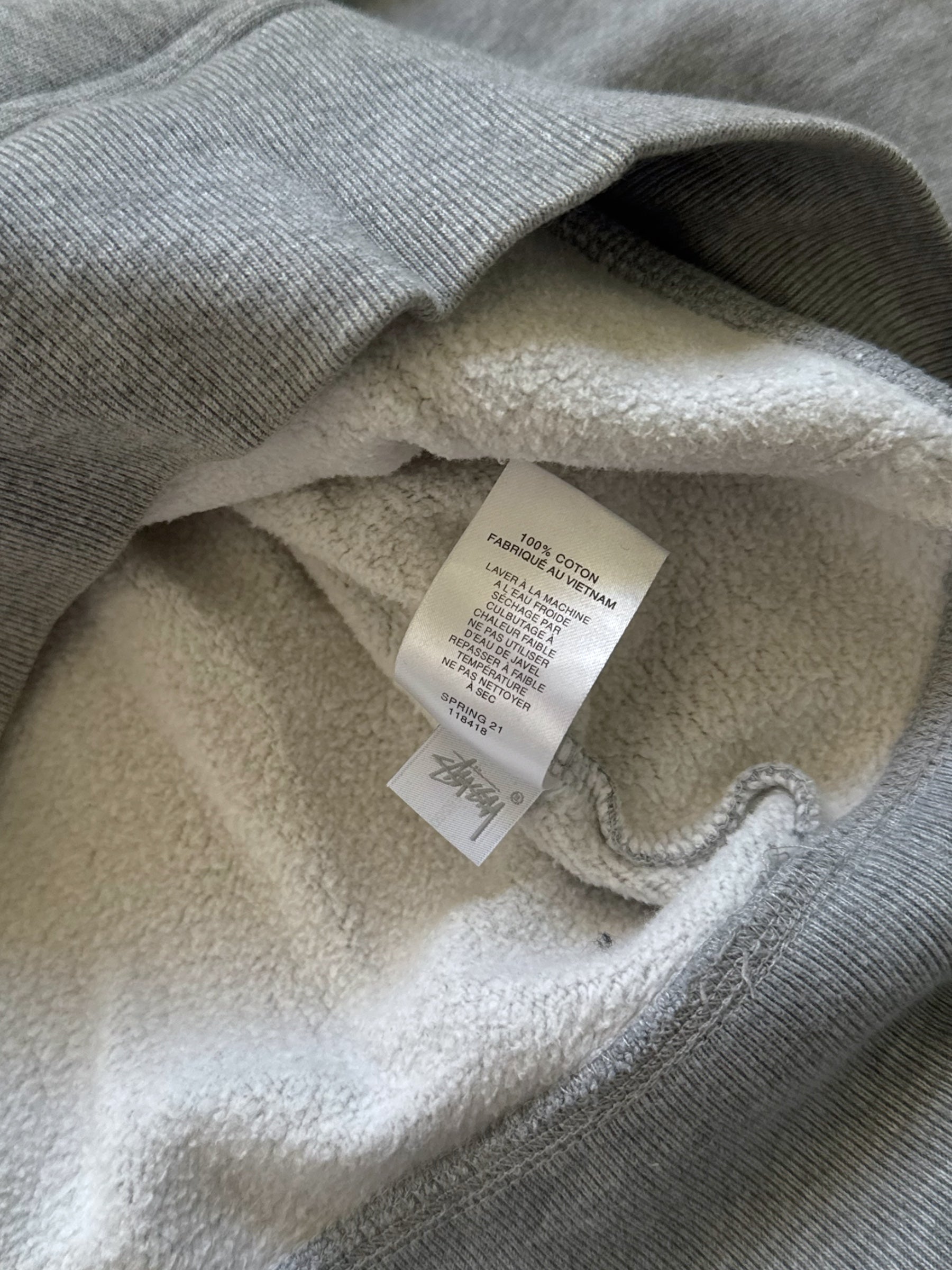 STÜSSY STOCK LOGO QUARTER-ZIP SWEATSHIRT