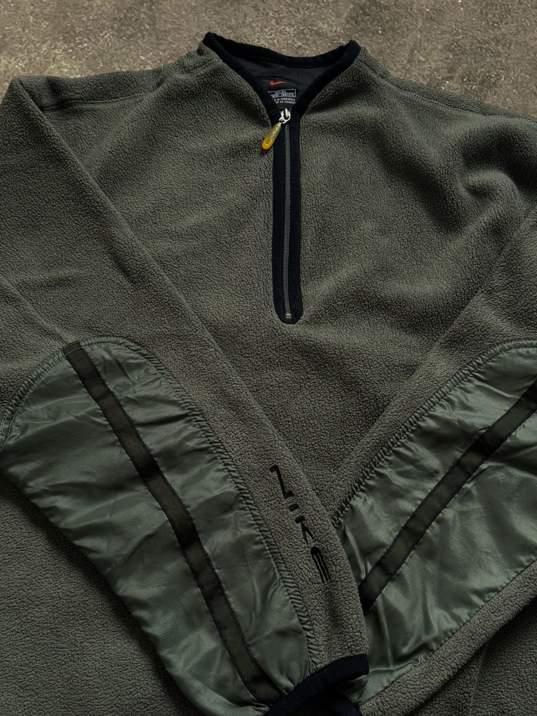 VINTAGE 90S NIKE FLEECE