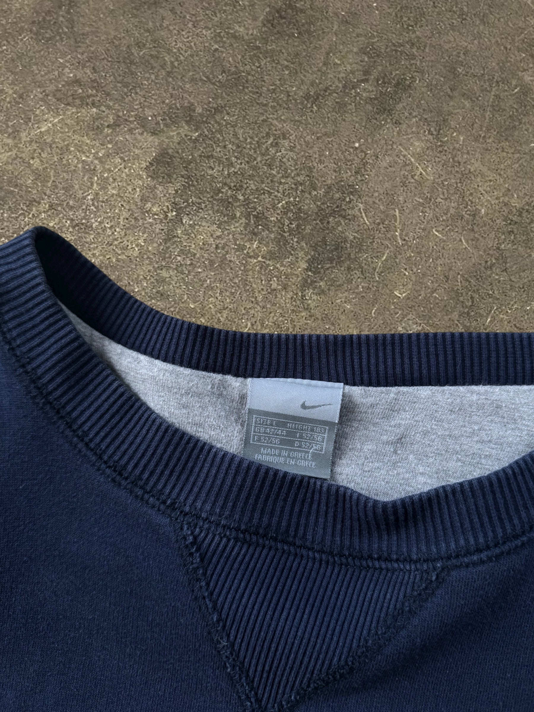 VINTAGE 00S NIKE NAVY SWOOSH SWEATSHIRT