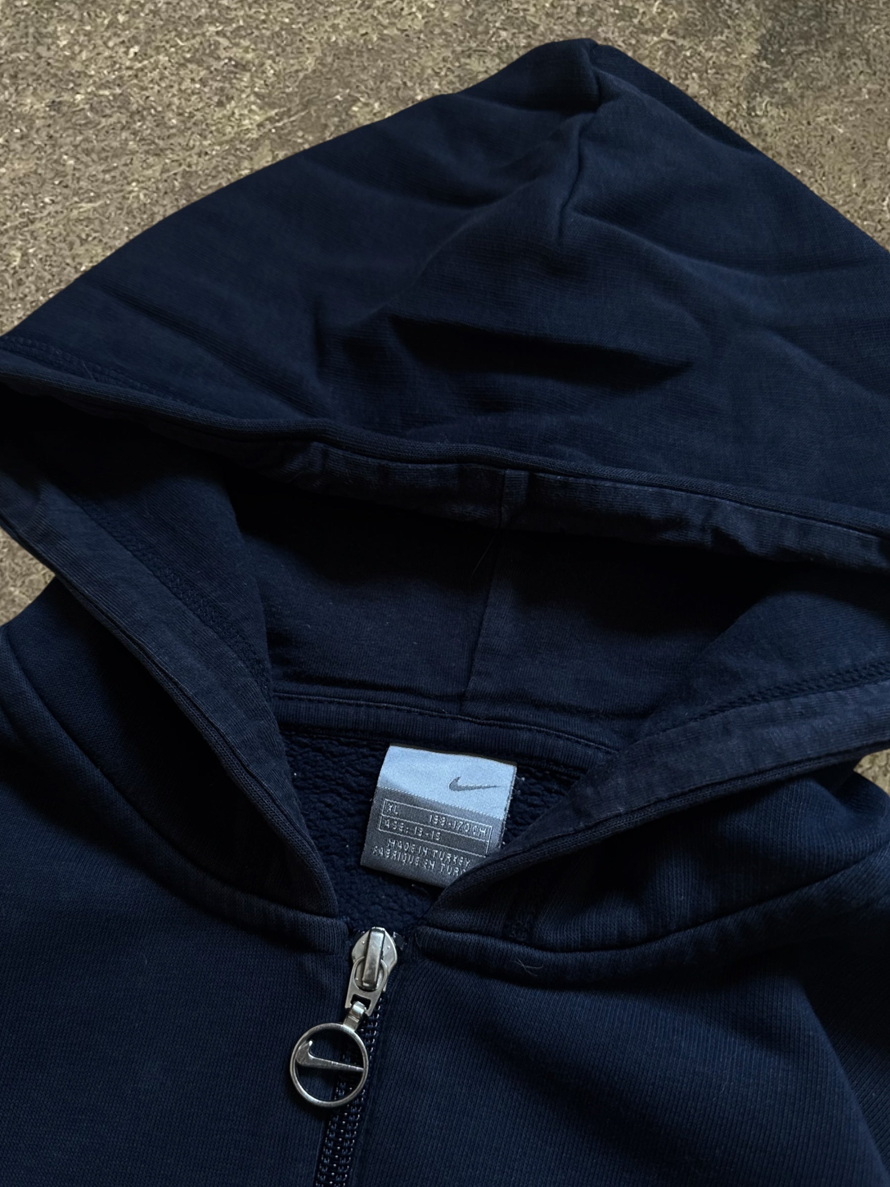VINTAGE 00S NIKE ZIP-UP HOODIE