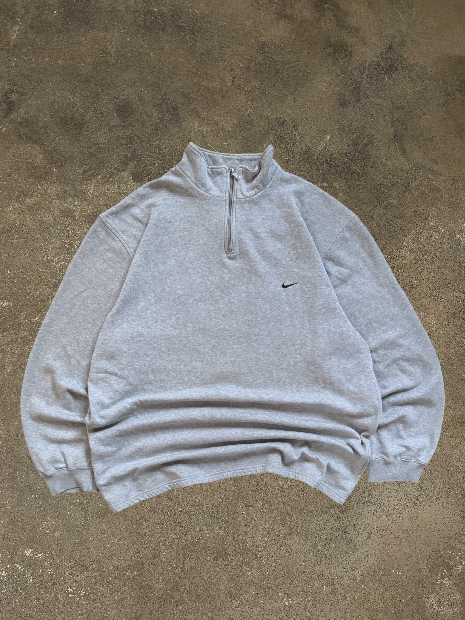 VINTAGE 00S GREY NIKE QUARTER-ZIP SWEATSHIRT