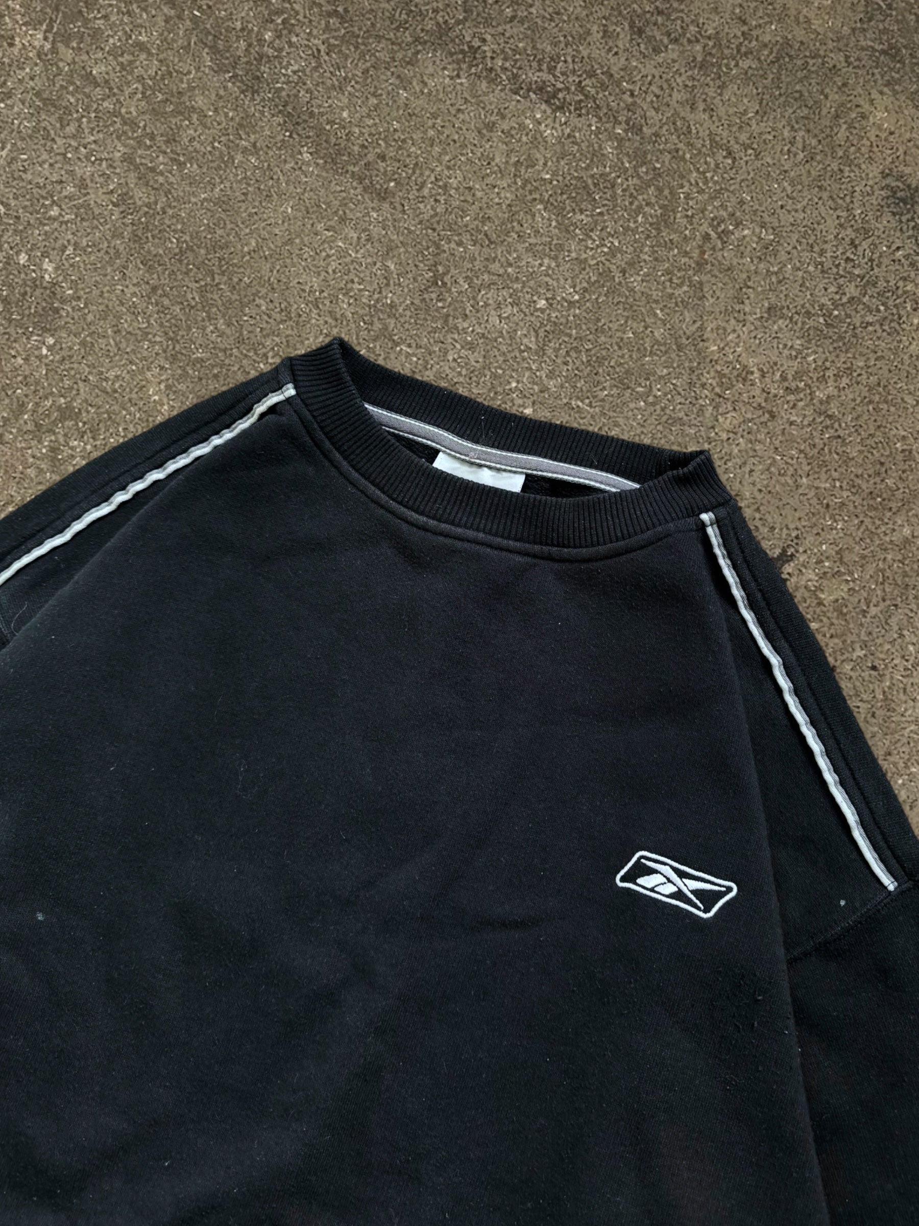 VINTAGE REEBOK SWEATSHIRT