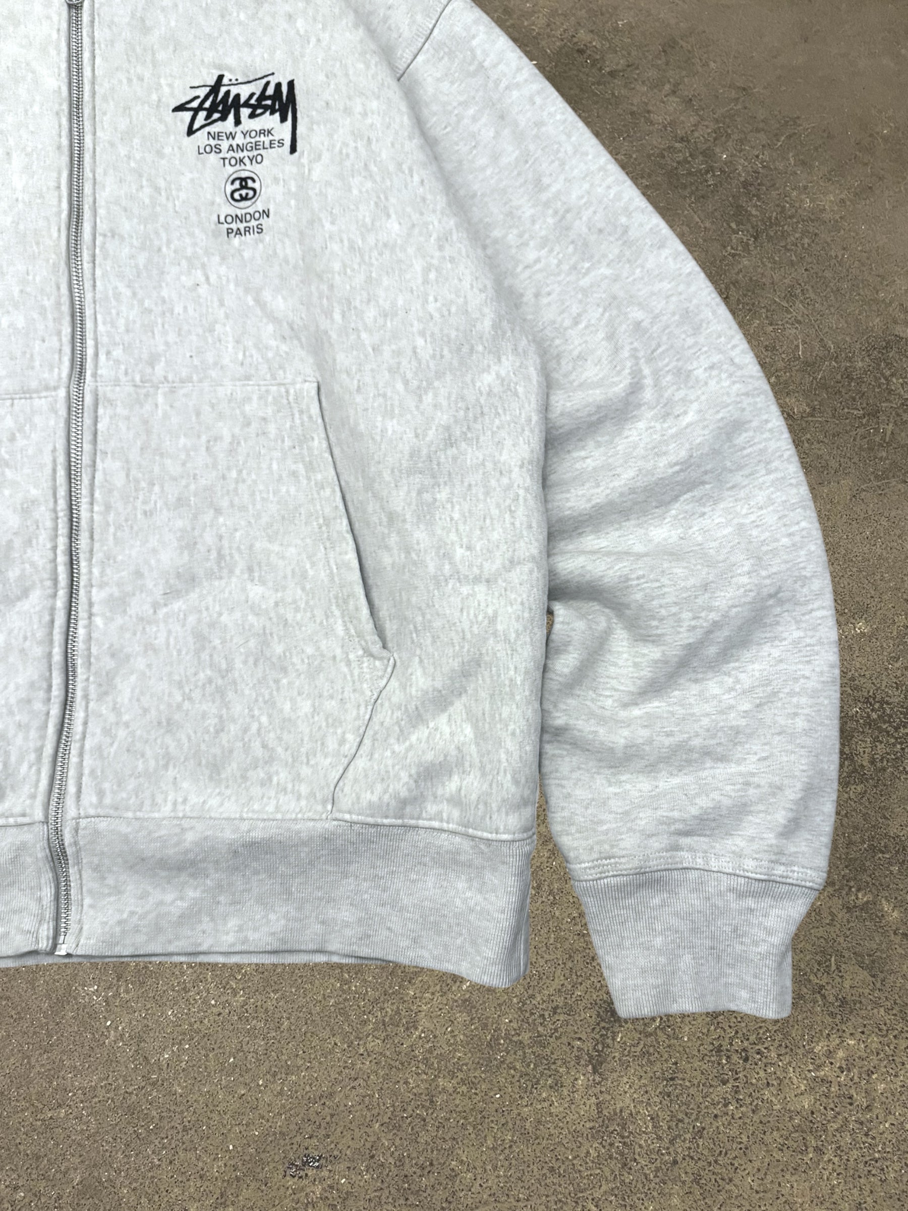 STÜSSY GREY WORLD TOUR ZIP-UP HOODIE