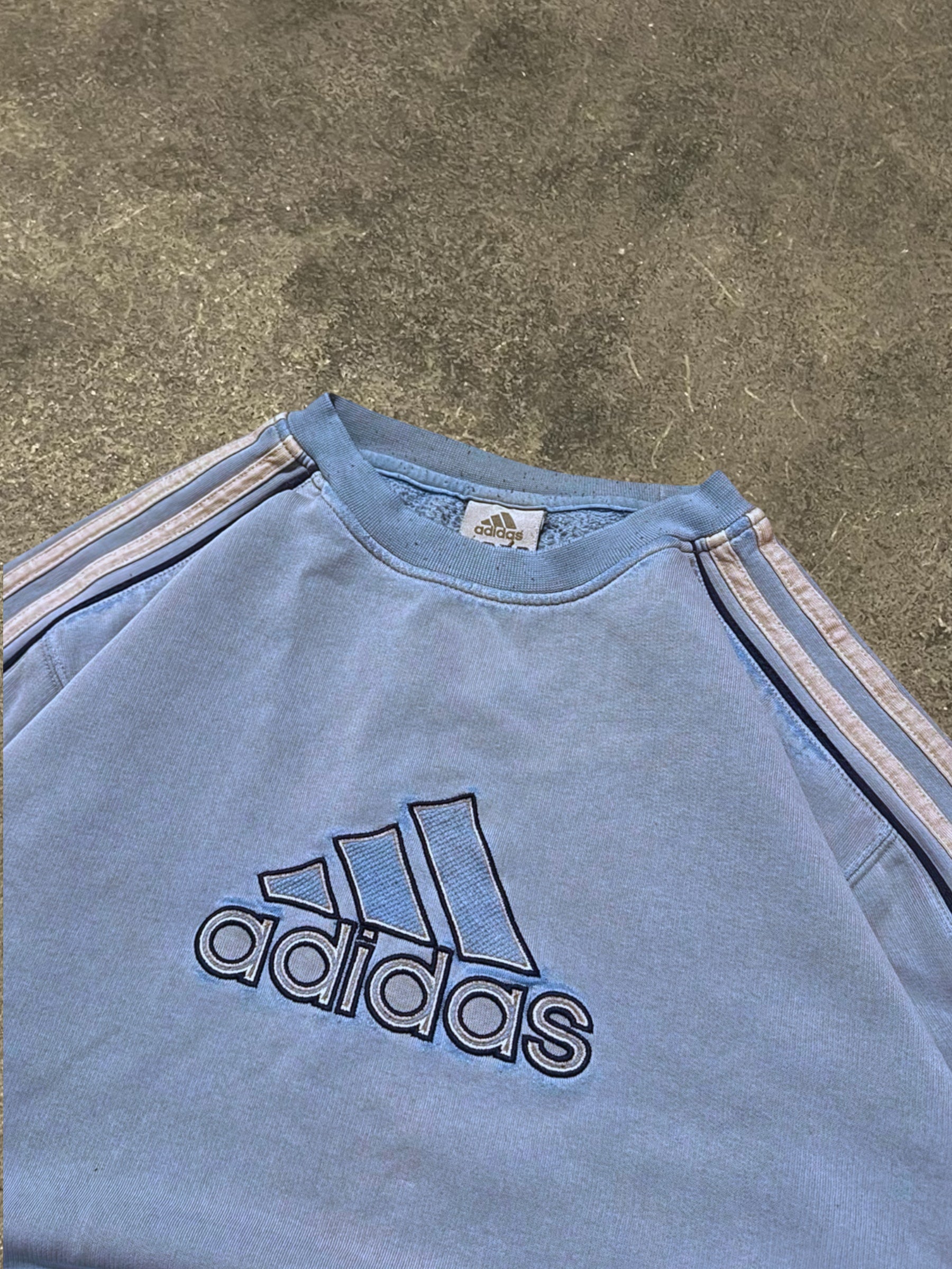 VINTAGE 00S ADIDAS BABY BLUE SWEATSHIRT