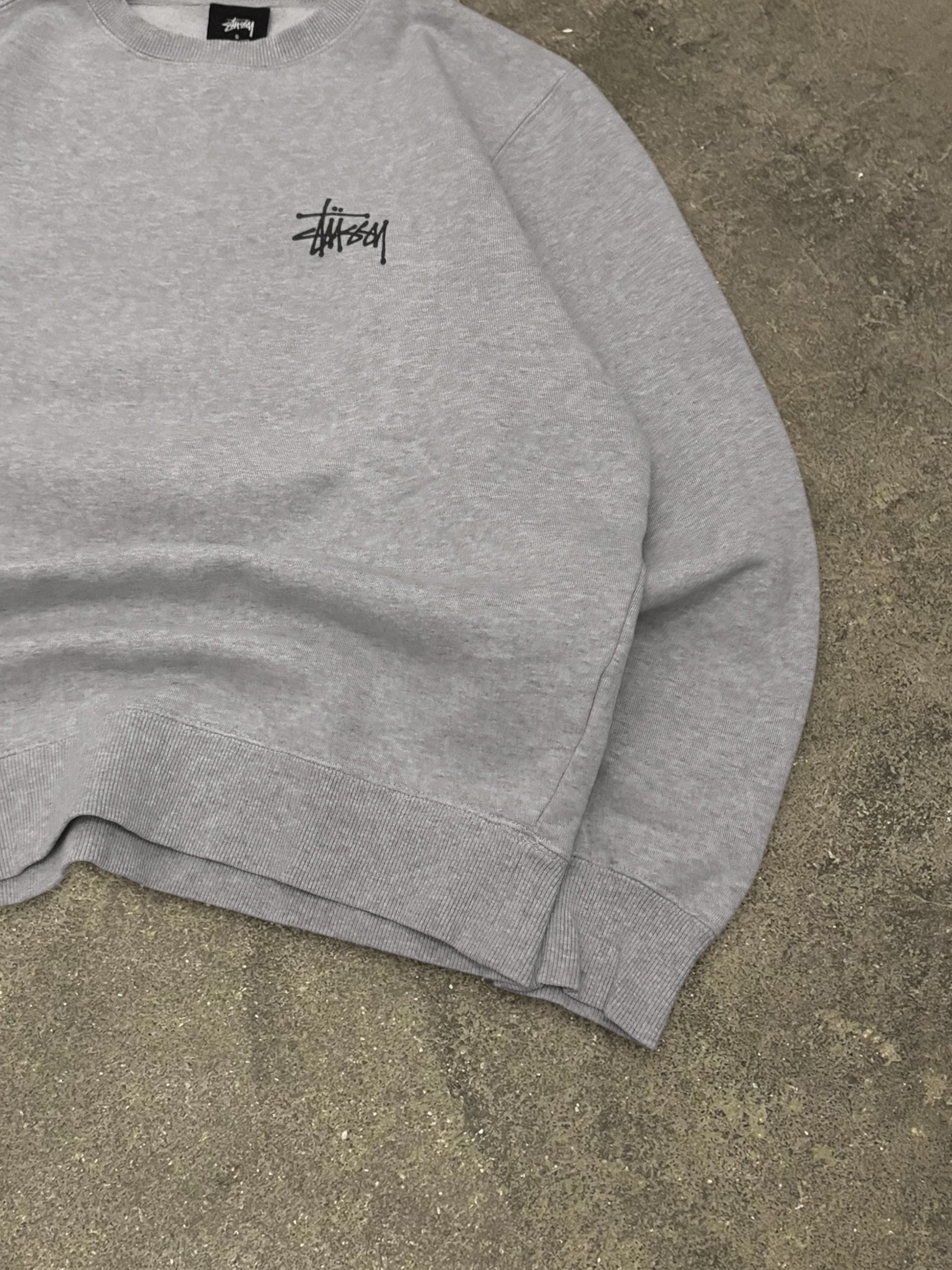 STÜSSY BASIC LOGO SWEATSHIRT