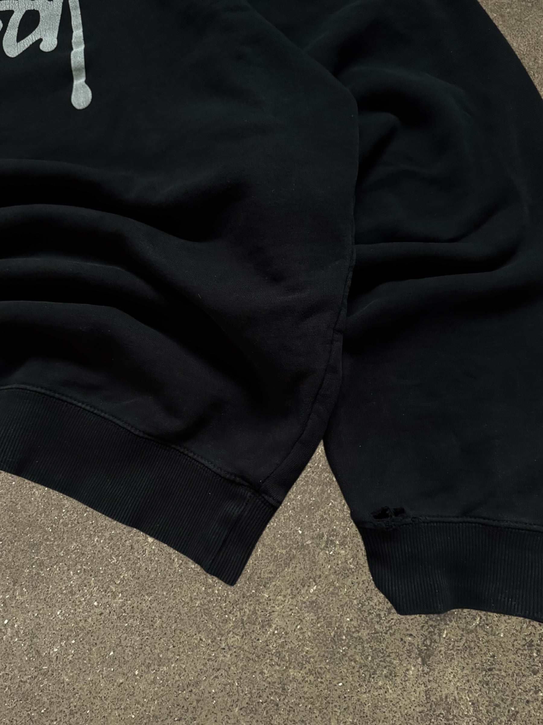 STÜSSY BLACK BASIC LOGO SWEATSHIRT