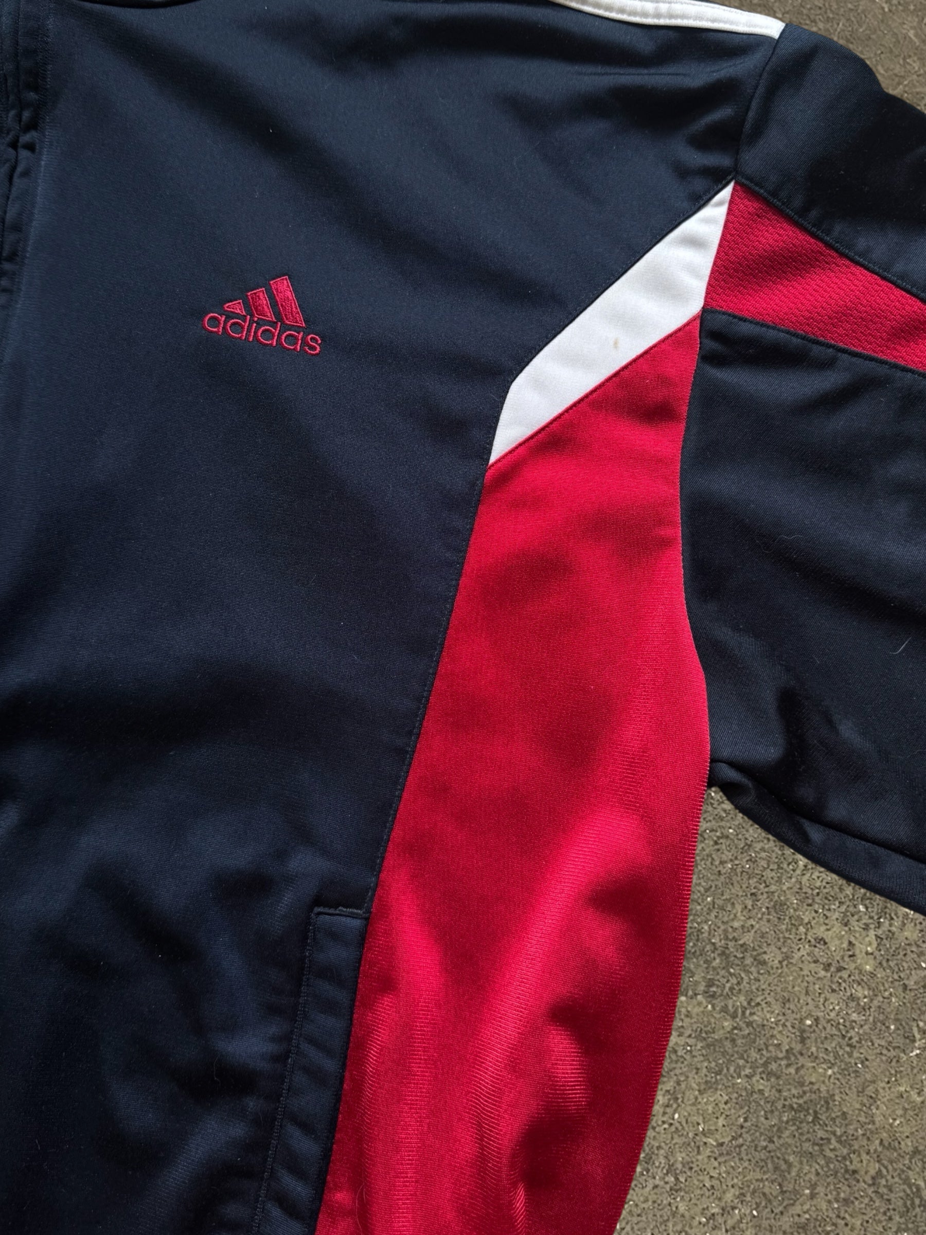 VINTAGE 00S ADIDAS TRACK JACKET
