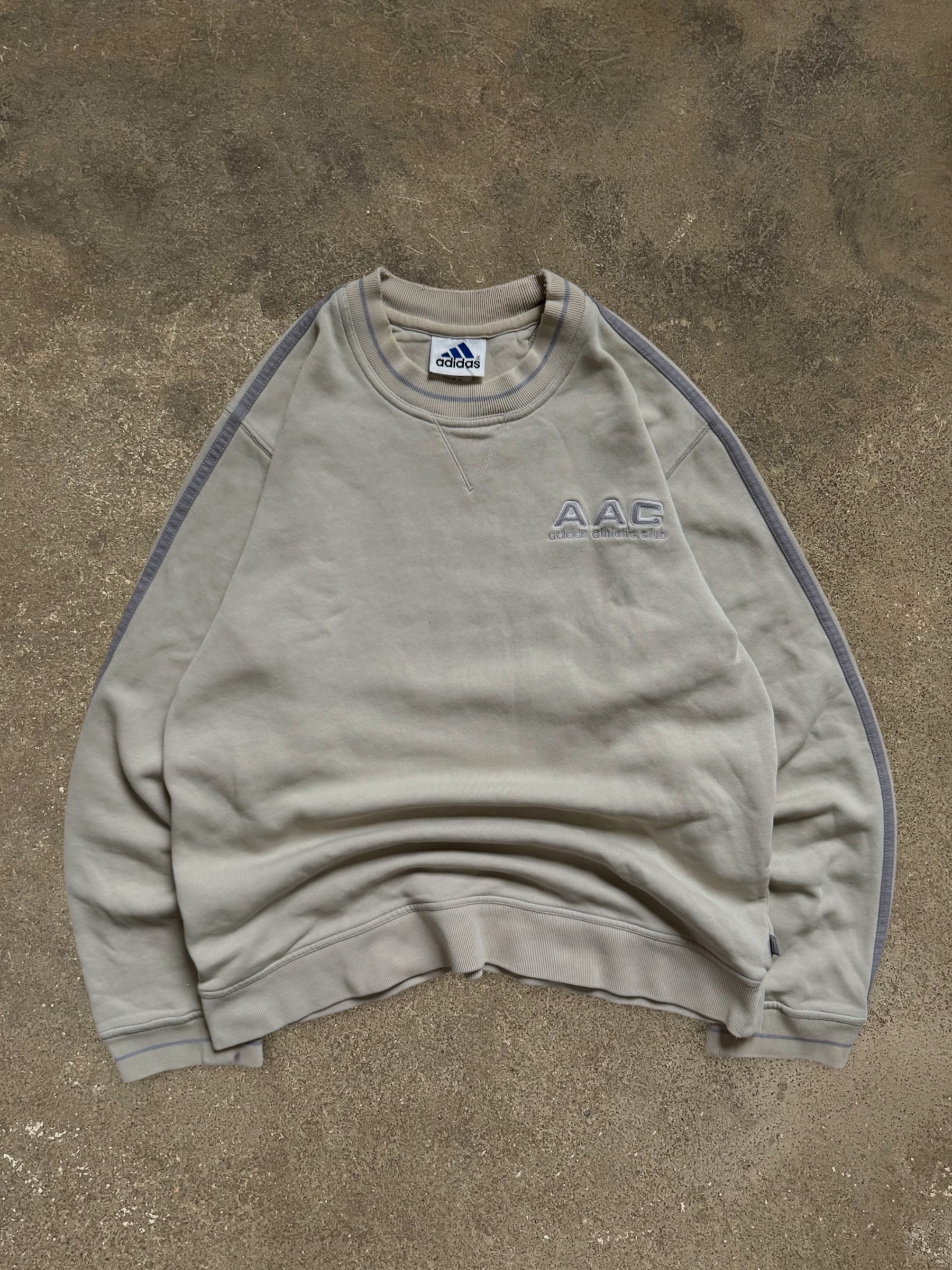 VINTAGE 90S ADIDAS SWEATSHIRT