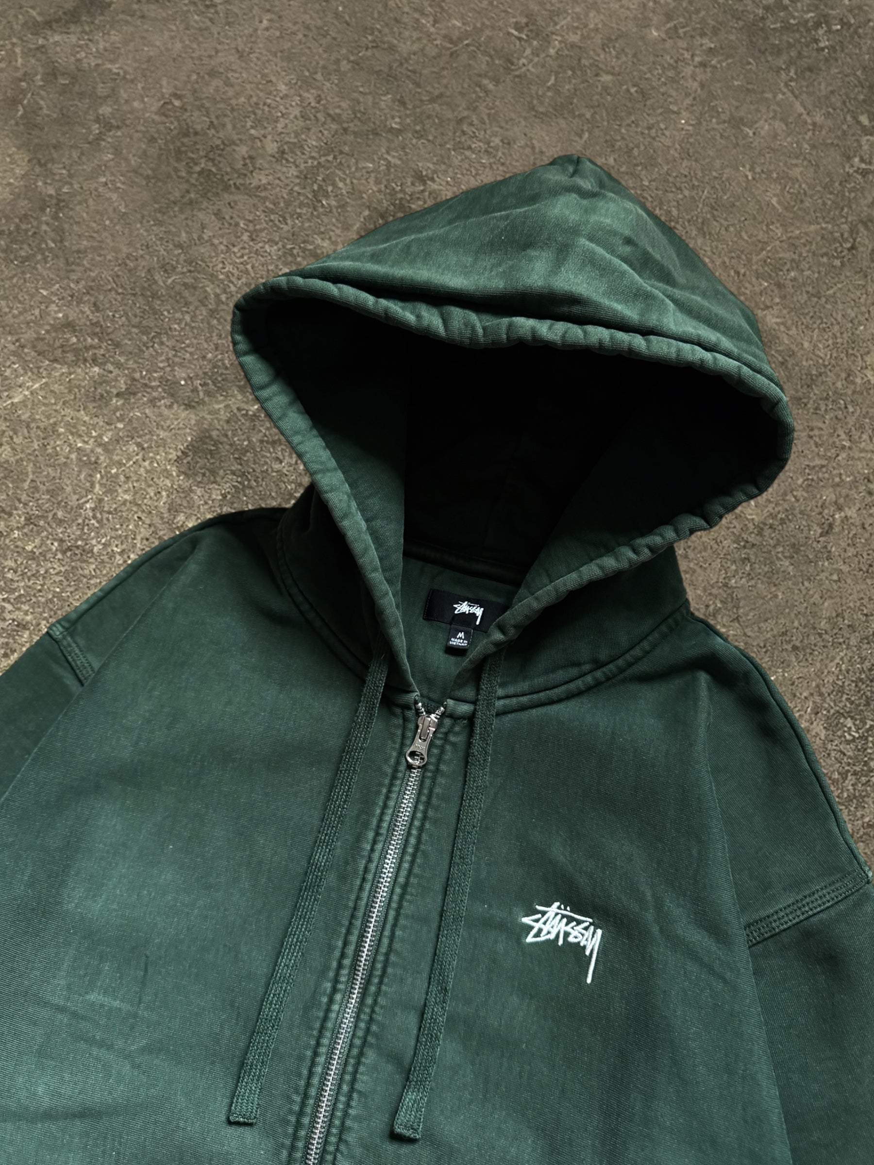 STÜSSY STOCK LOGO ZIP-UP HOODIE