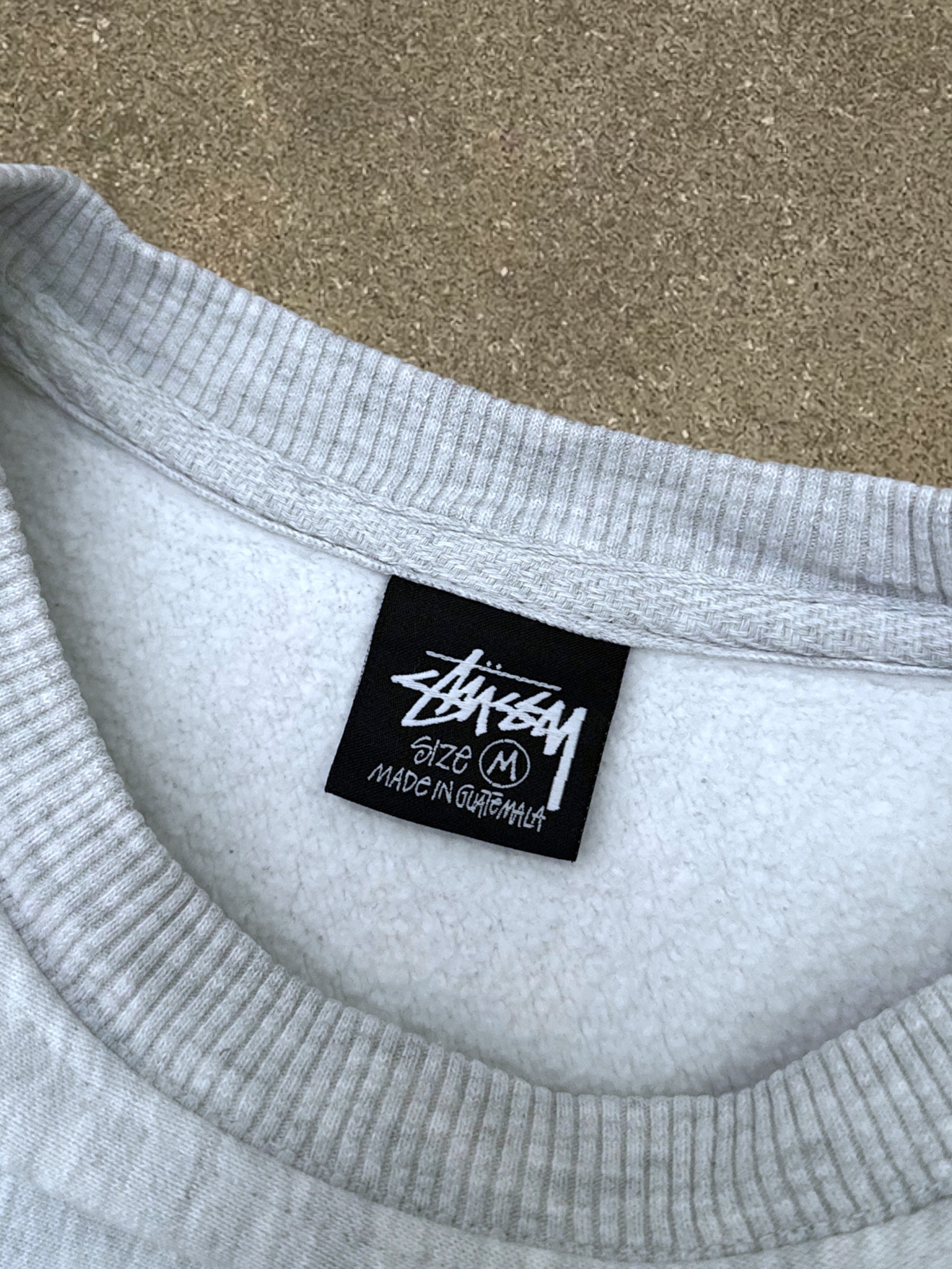 STÜSSY BASIC LOGO SWEATSHIRT