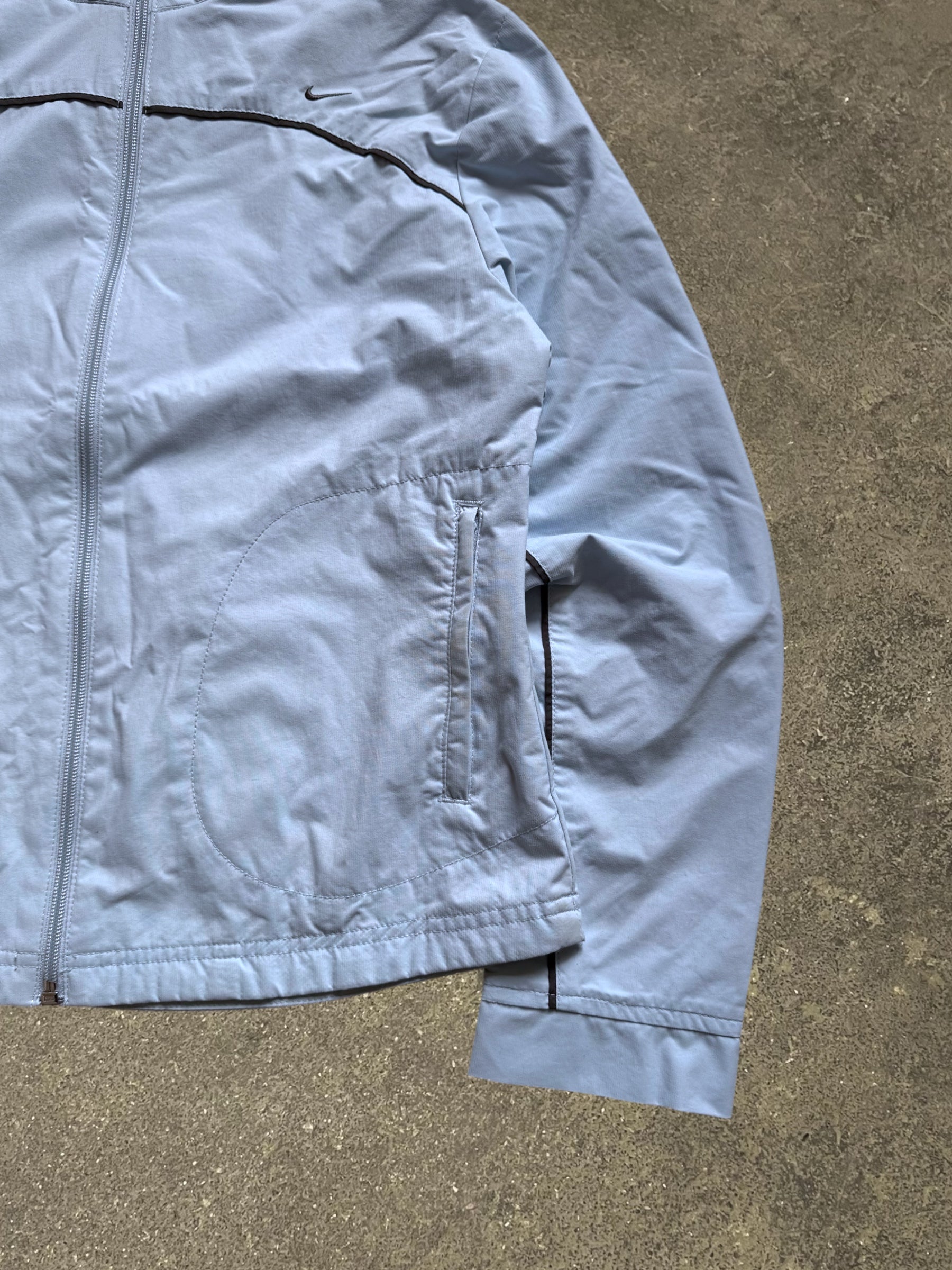 VINTAGE 00S NIKE WINDBREAKER