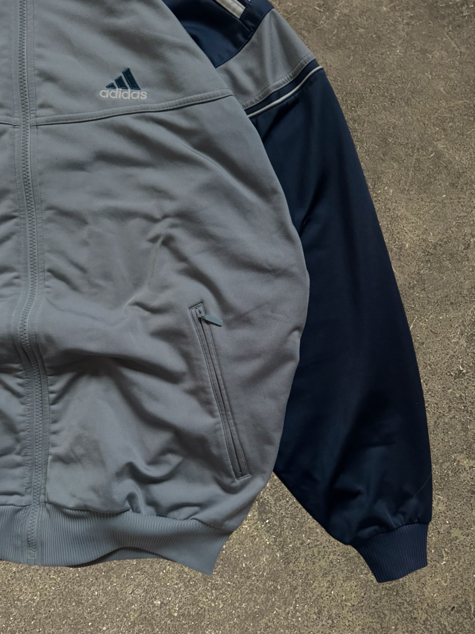 VINTAGE 00S ADIDAS TRACK JACKET