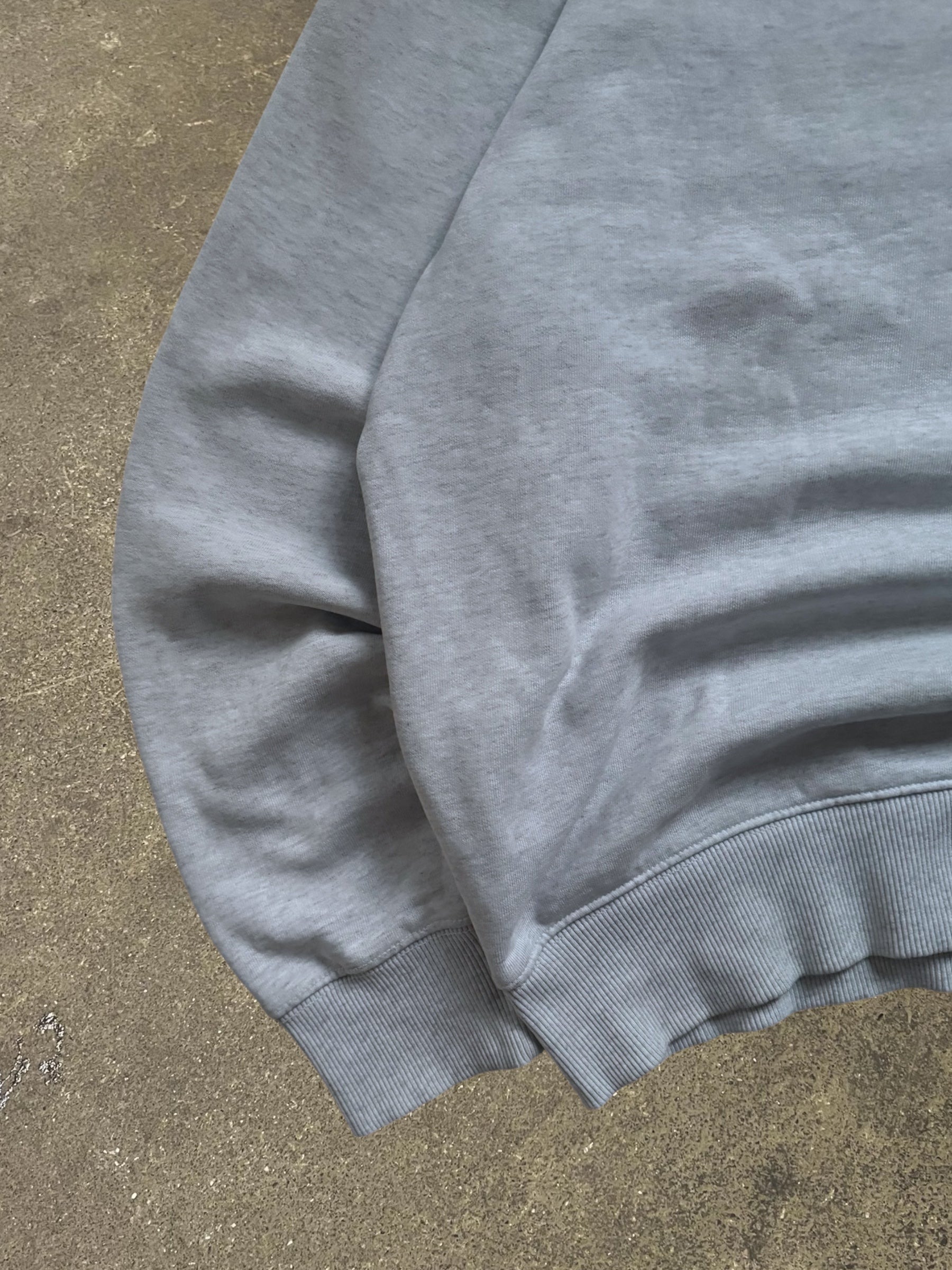 STÜSSY GREY BASIC LOGO SWEATSHIRT