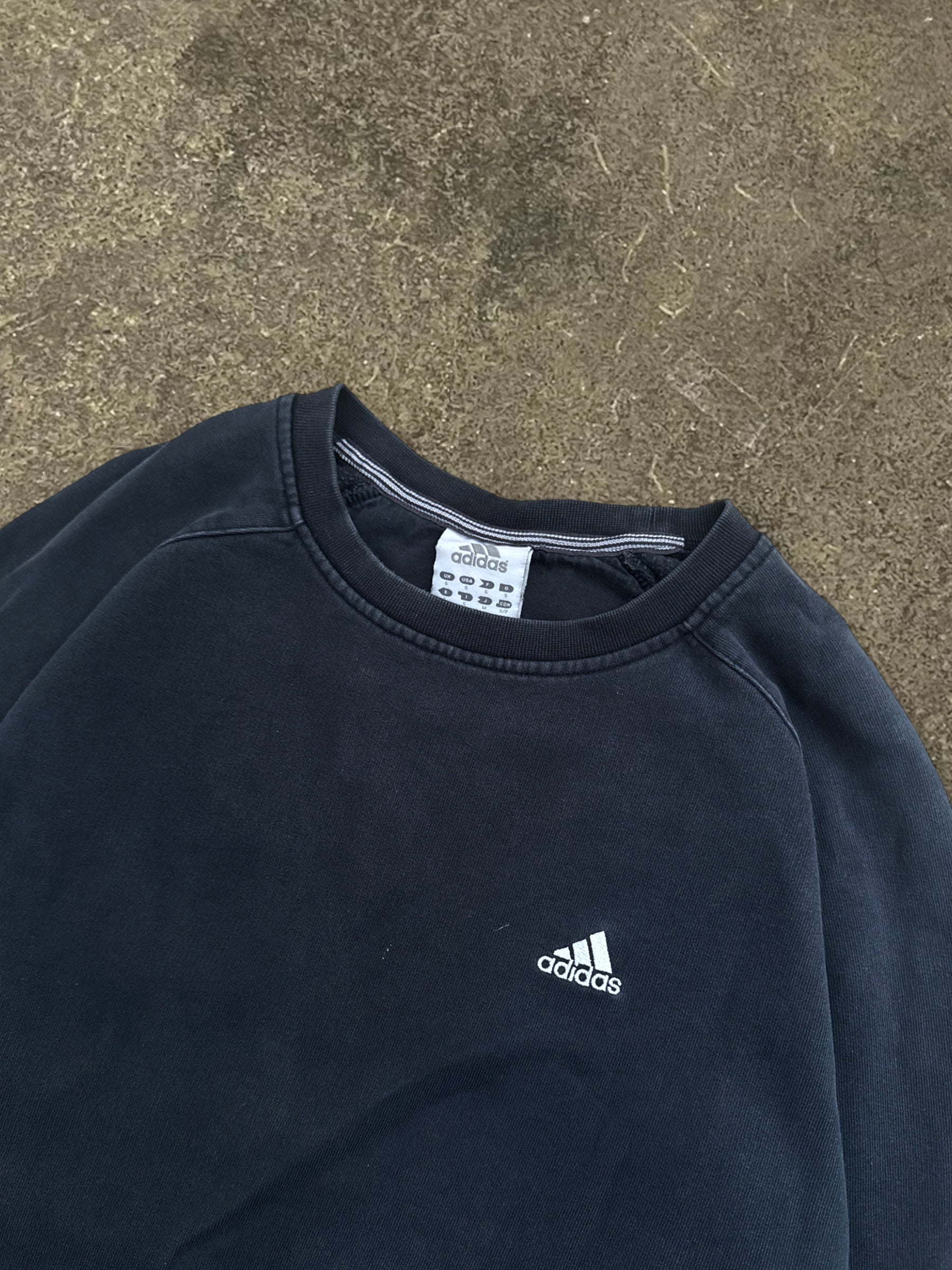 VINTAGE 00S ADIDAS SWEATSHIRT