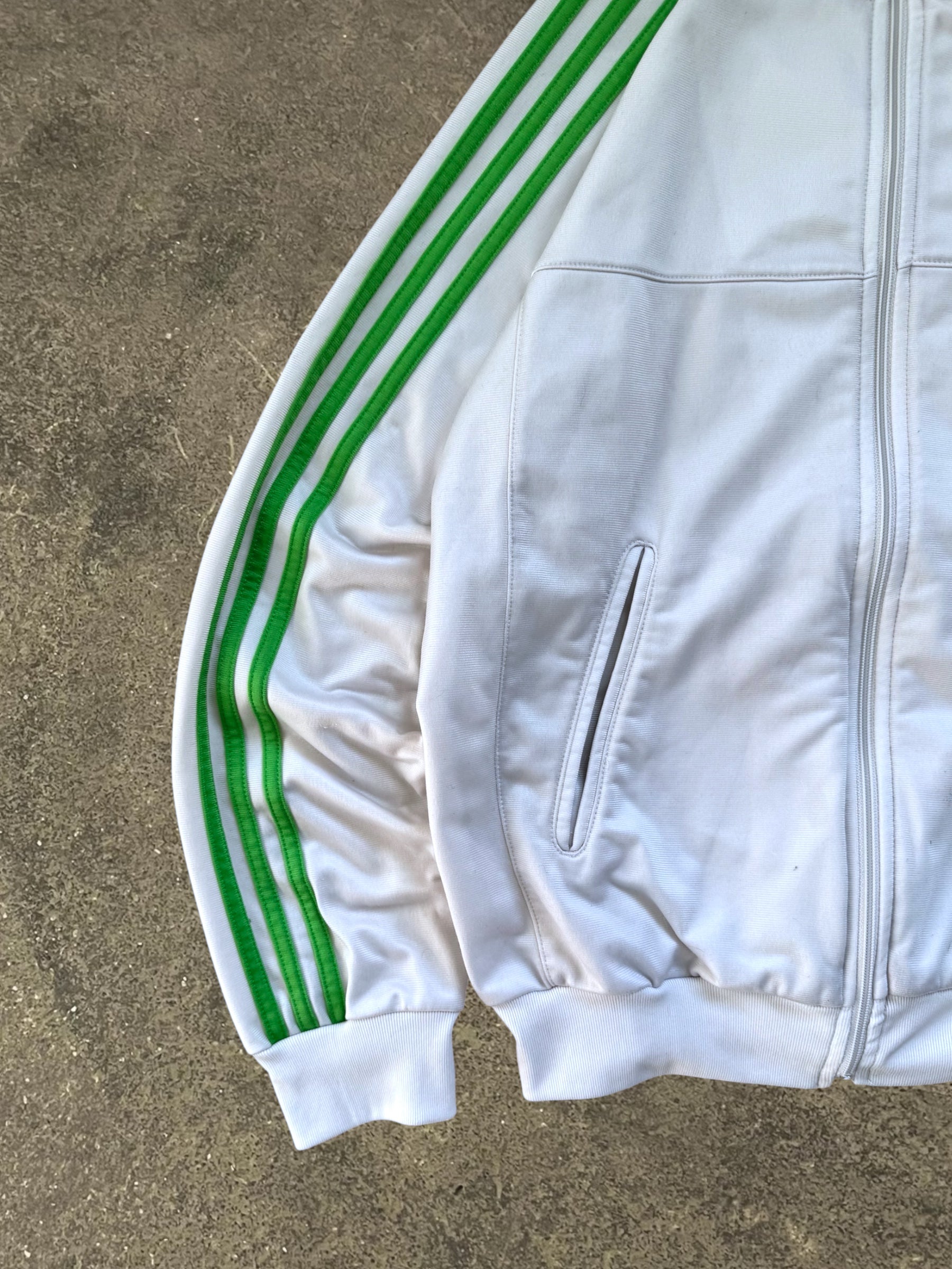 VINTAGE 00S WHITE ADIDAS TRACK JACKET