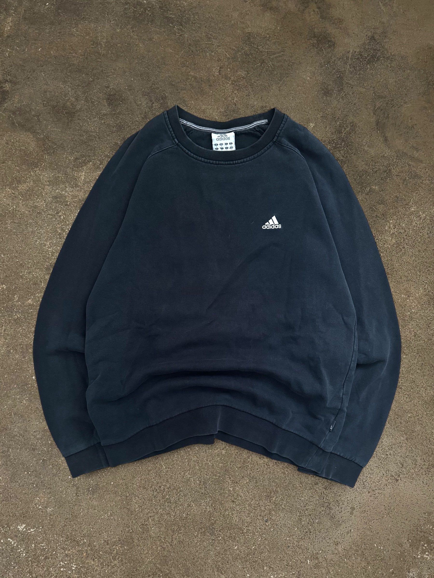 VINTAGE 00S ADIDAS SWEATSHIRT