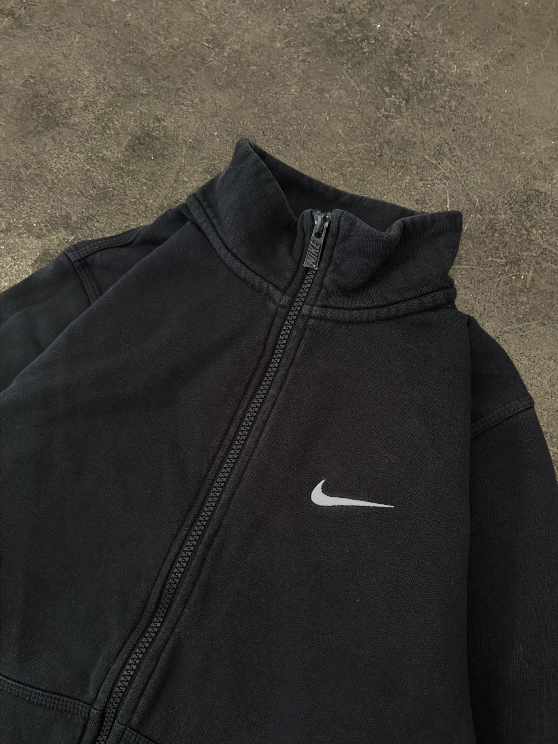 VINTAGE NIKE ZIP-UP SWEATSHIRT