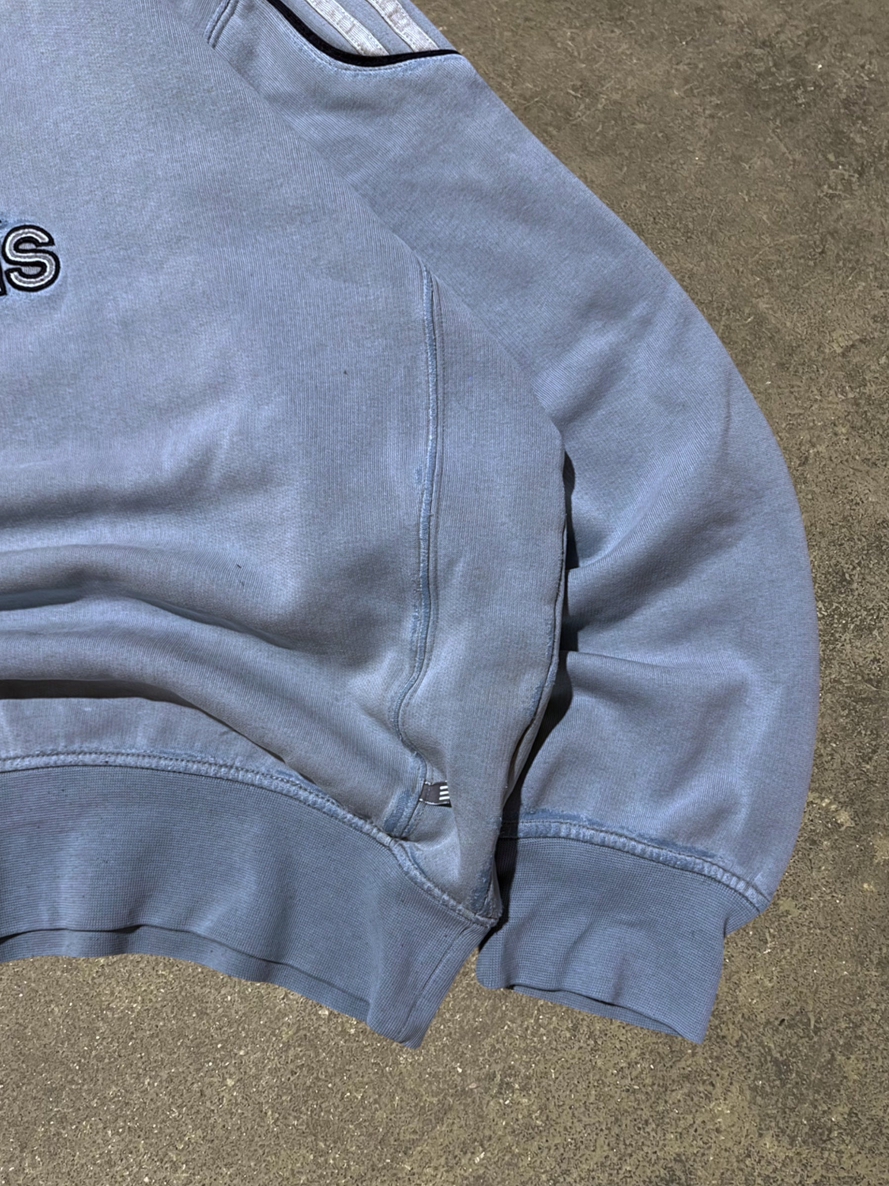 VINTAGE 00S ADIDAS BABY BLUE SWEATSHIRT