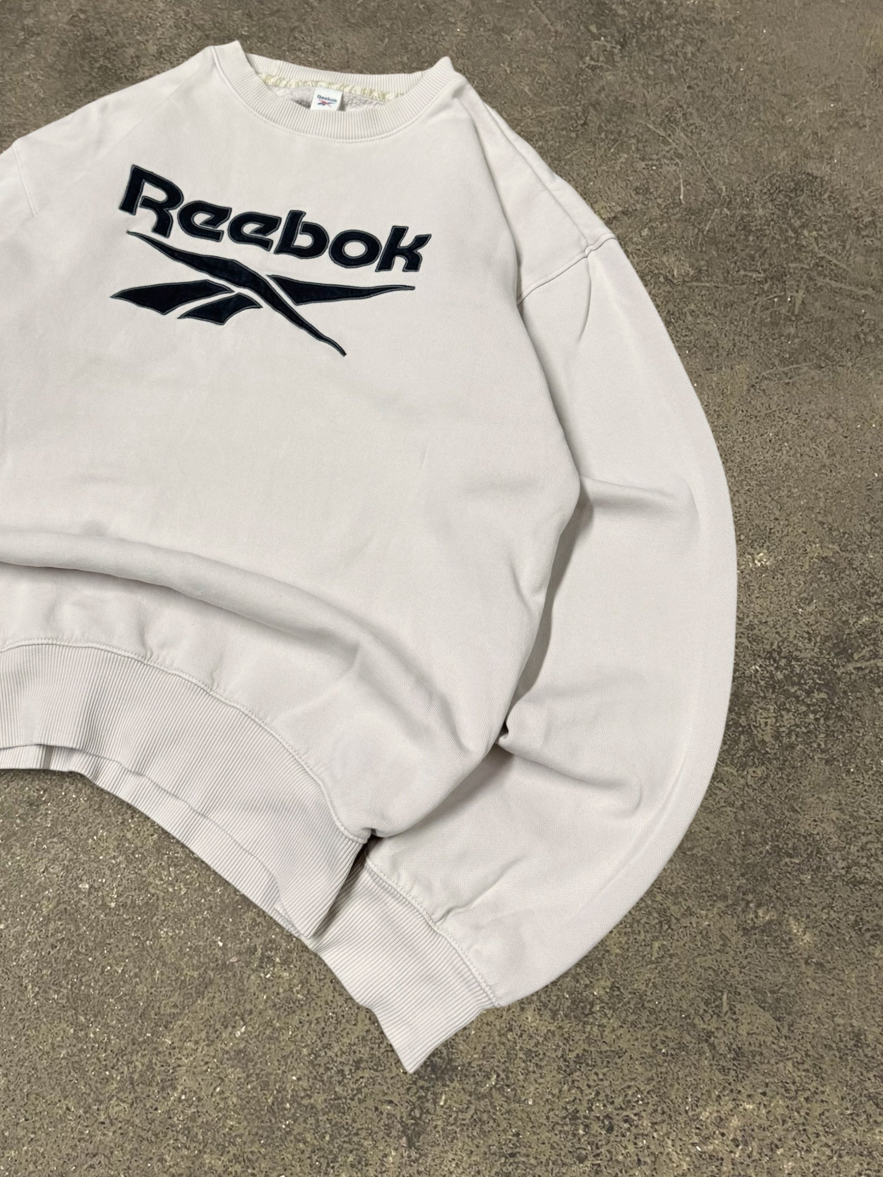 REEBOK SWEATSHIRT