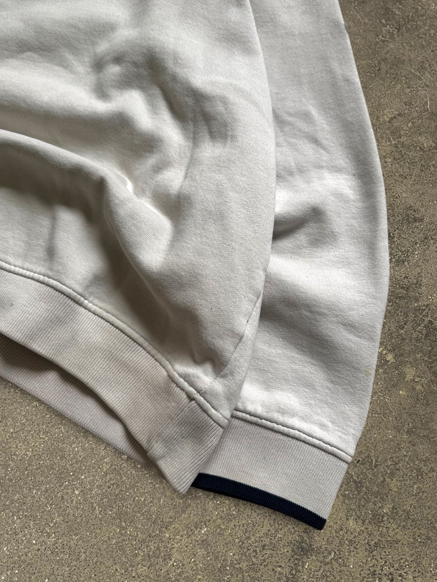 VINTAGE 00S ADIDAS SWEATSHIRT