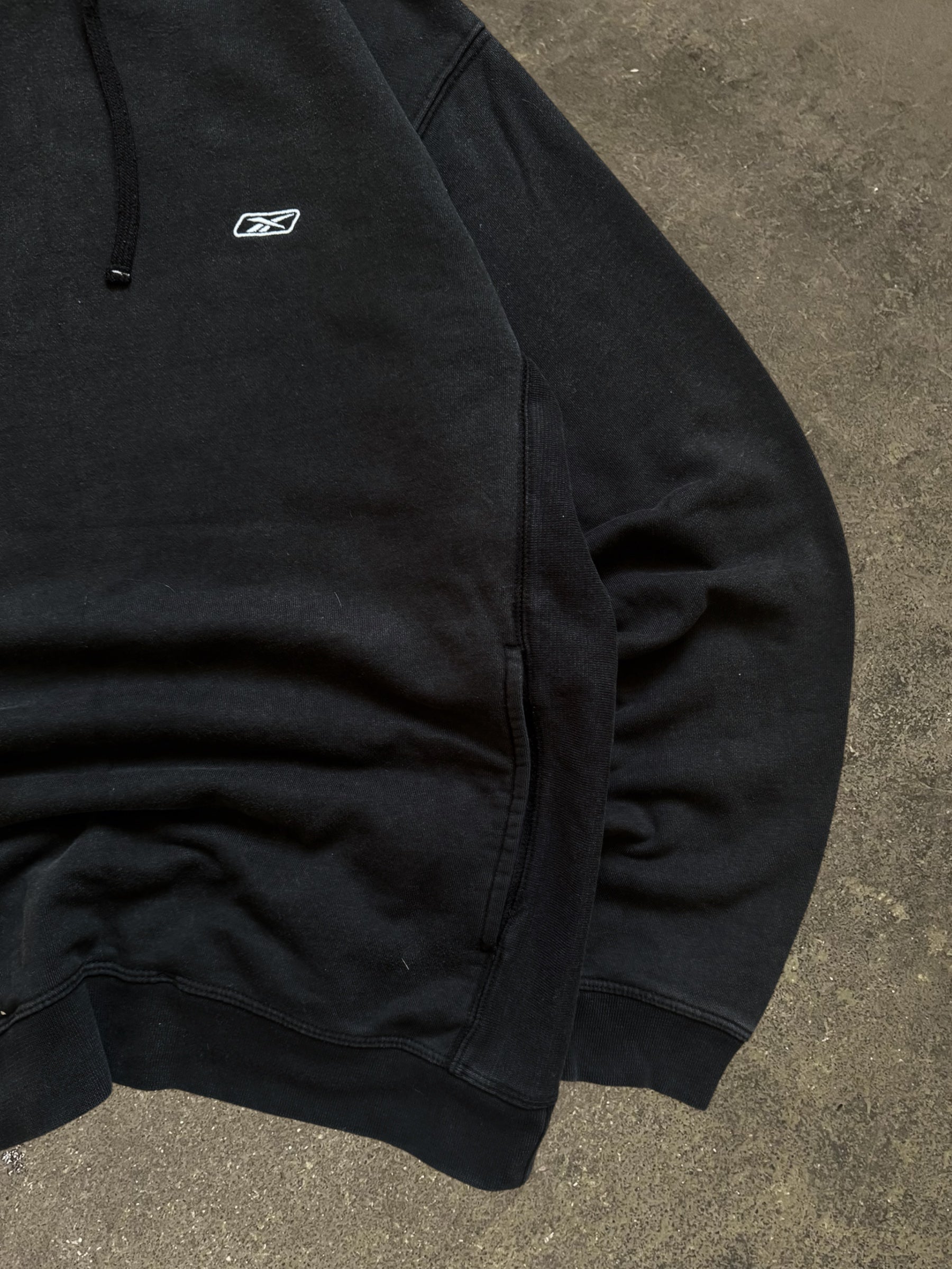 VINTAGE REEBOK HOODIE