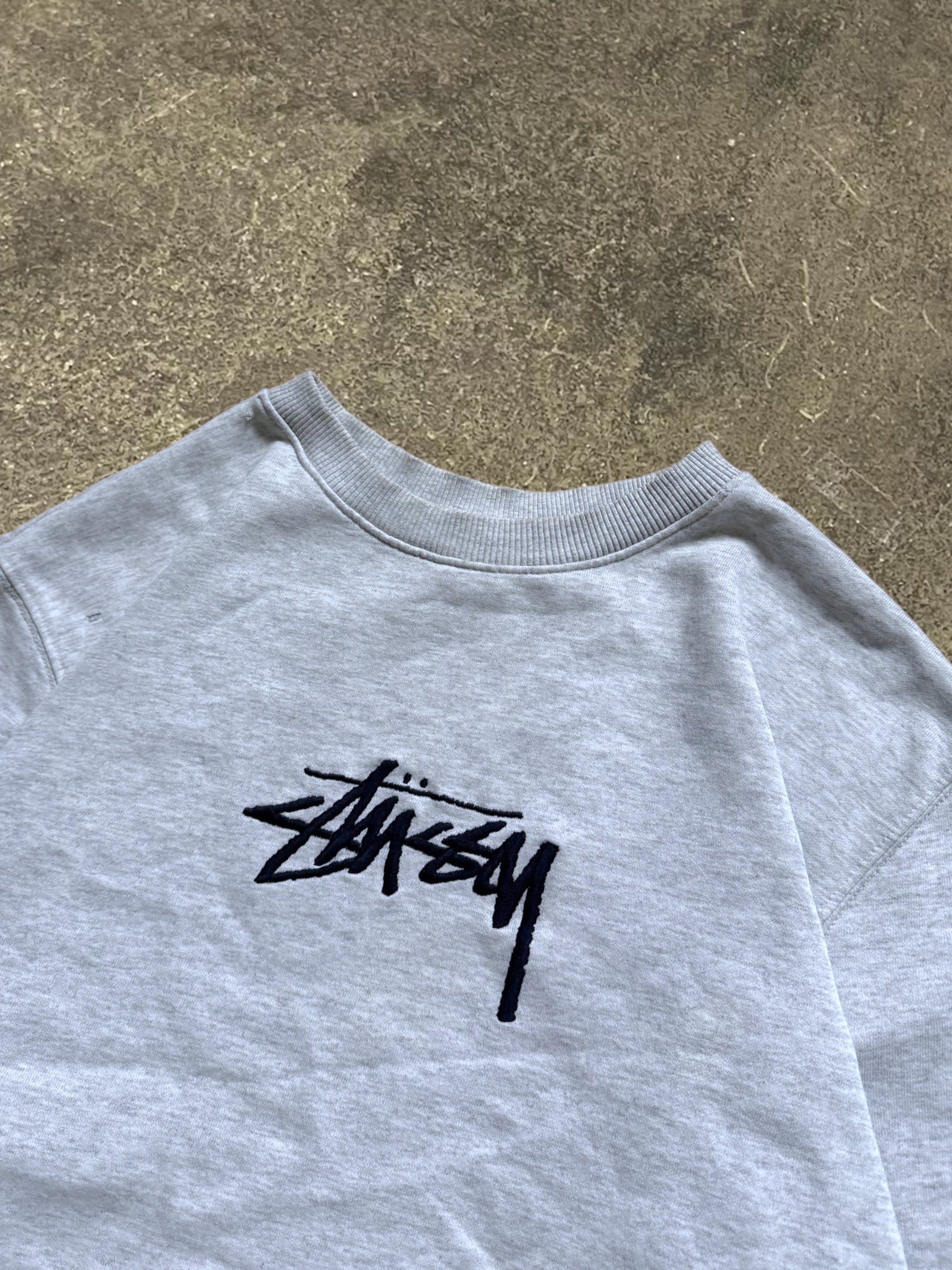 STÜSSY EMBROIDERED STOCK LOGO SWEATSHIRT